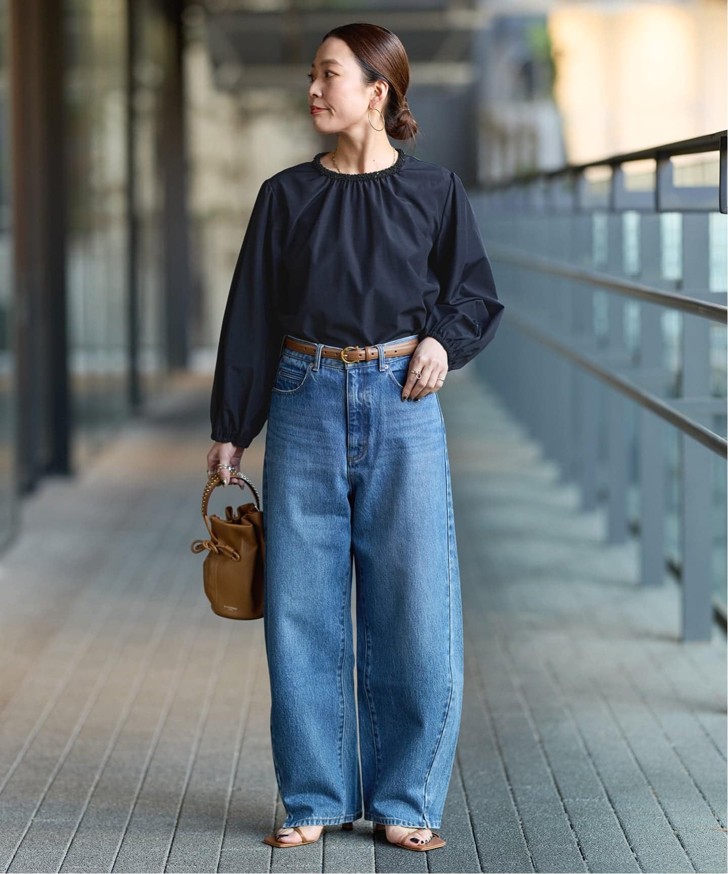 手洗い可 / デザインネックパフスリーブブラウス（シャツ／ブラウス