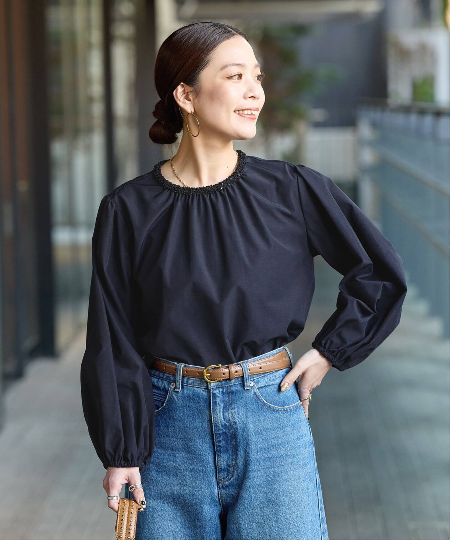 手洗い可 / デザインネックパフスリーブブラウス（シャツ／ブラウス