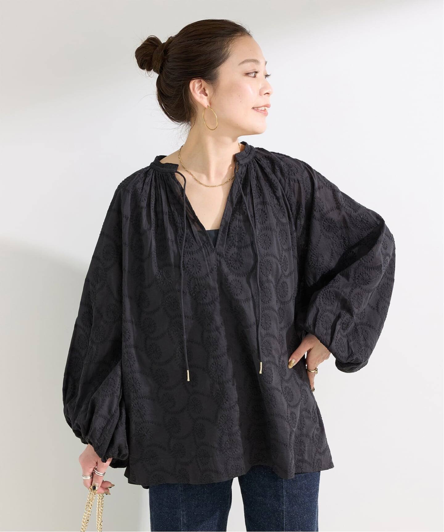 ウォッシャブル / 刺繍スキッパーブラウス（シャツ／ブラウス）｜B.C 