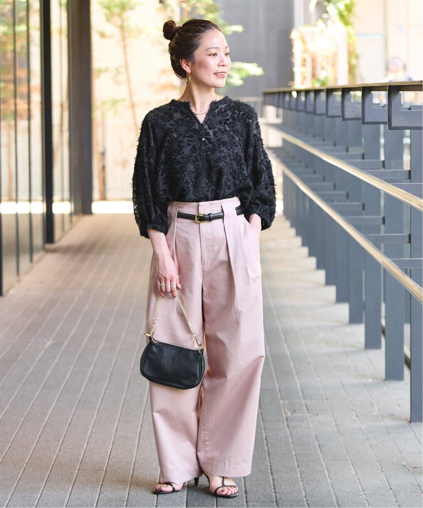 極美品✨️Theory オフショルダーブラウス コットンシャツ 手洗い可 25SS 追加4》手洗い可 / ハーフスリーブパフジャガードブラウス（シャツ