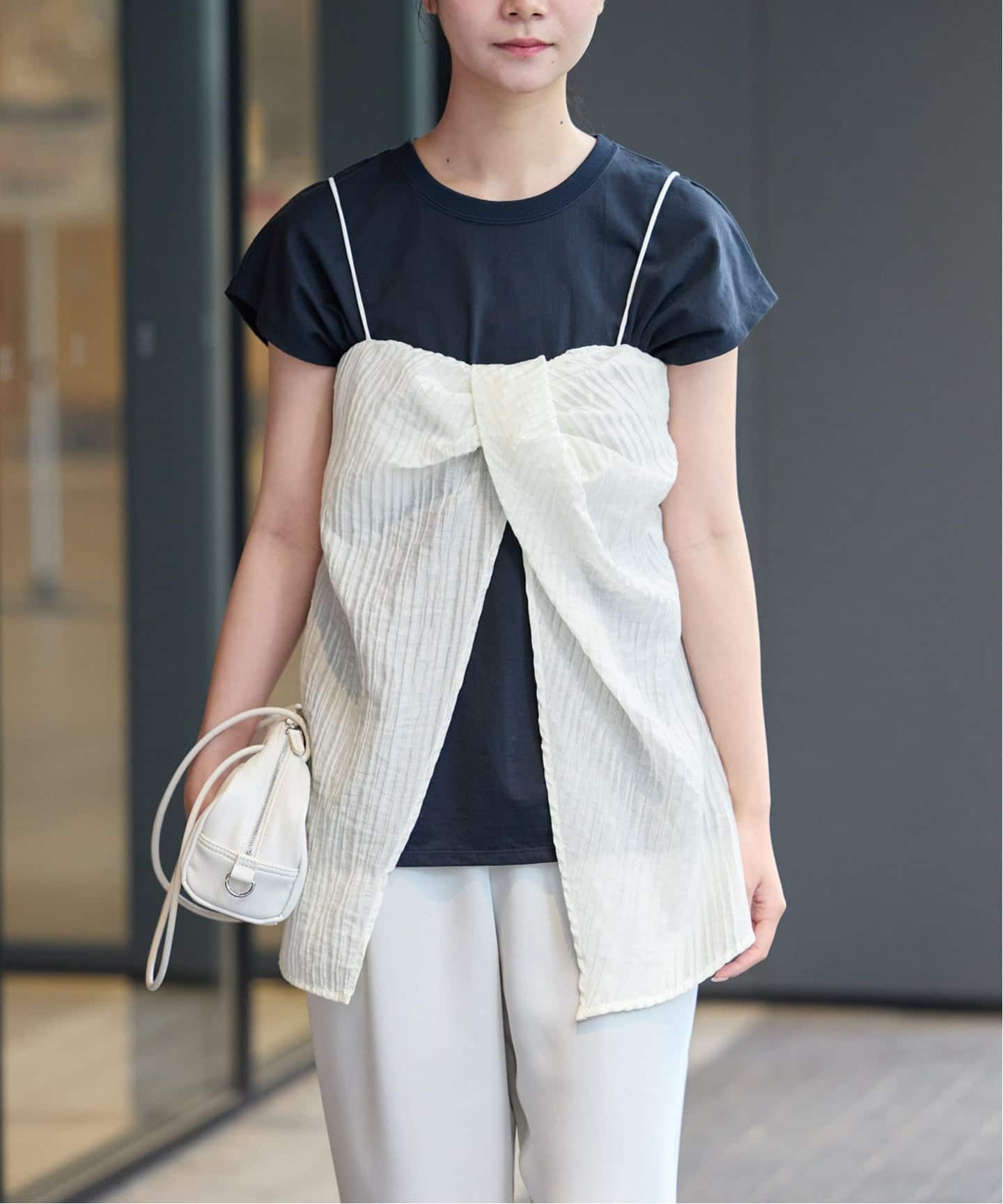 ESTHE/Twist Front Pleated Cami Top ブラウス ESTHE/エステ Twist Front Pleated Cami Top ブラウス 162-3076A