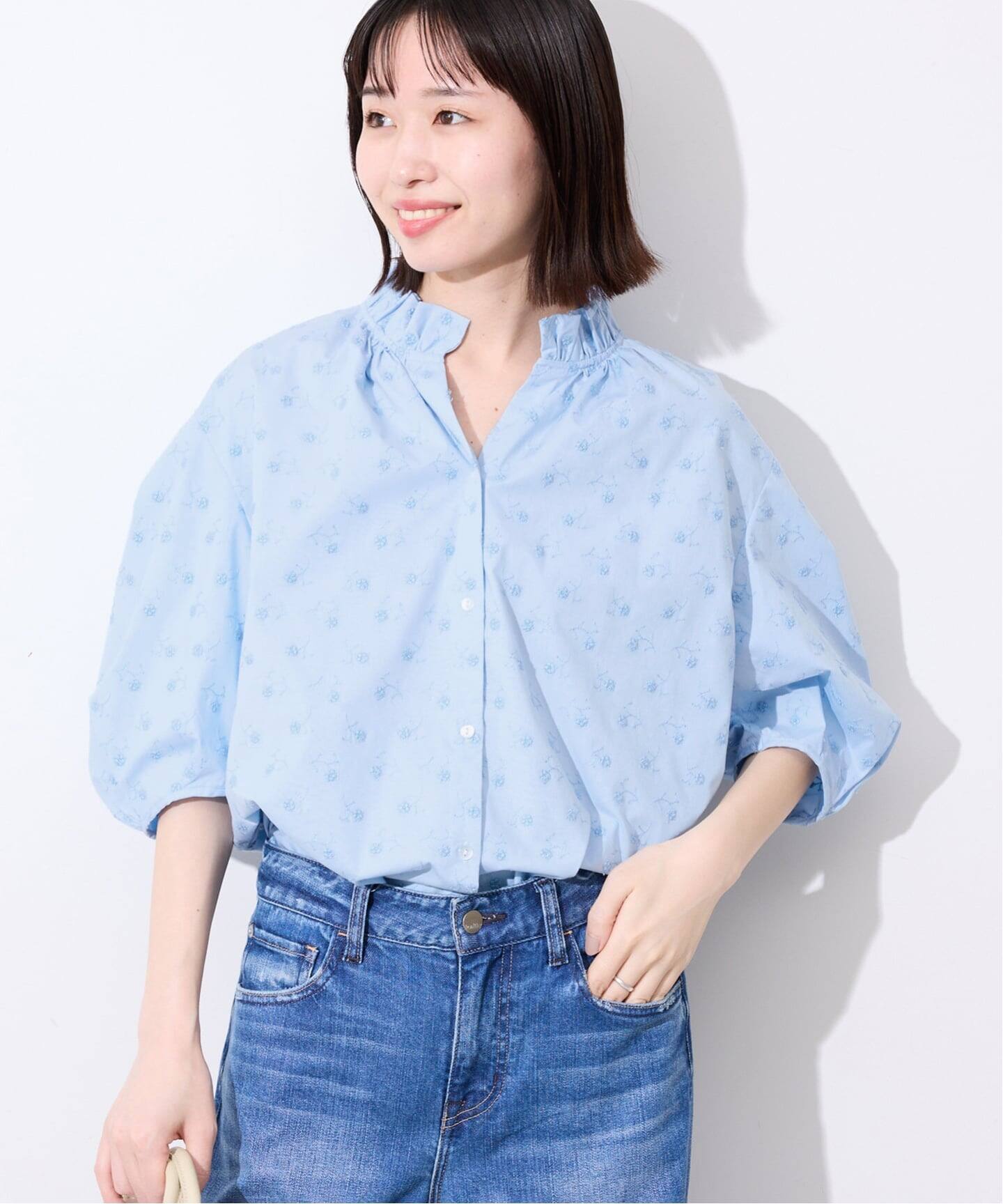 WEB・一部店舗限定》フラワー刺繍5分袖ブラウス（シャツ／ブラウス