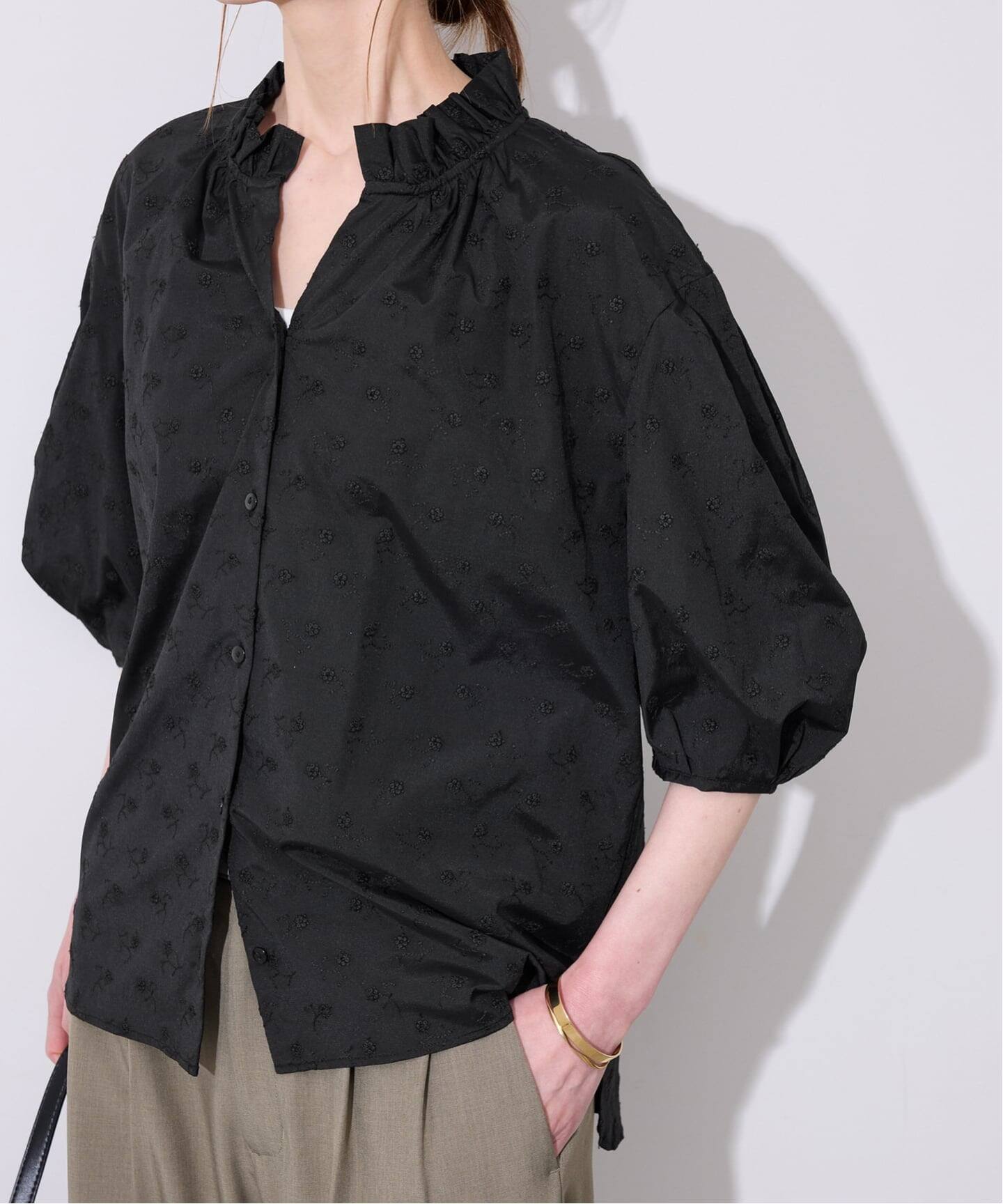 nAvy ピンタック5分袖ブラウス レディース CLOVE ブラック 異素材 