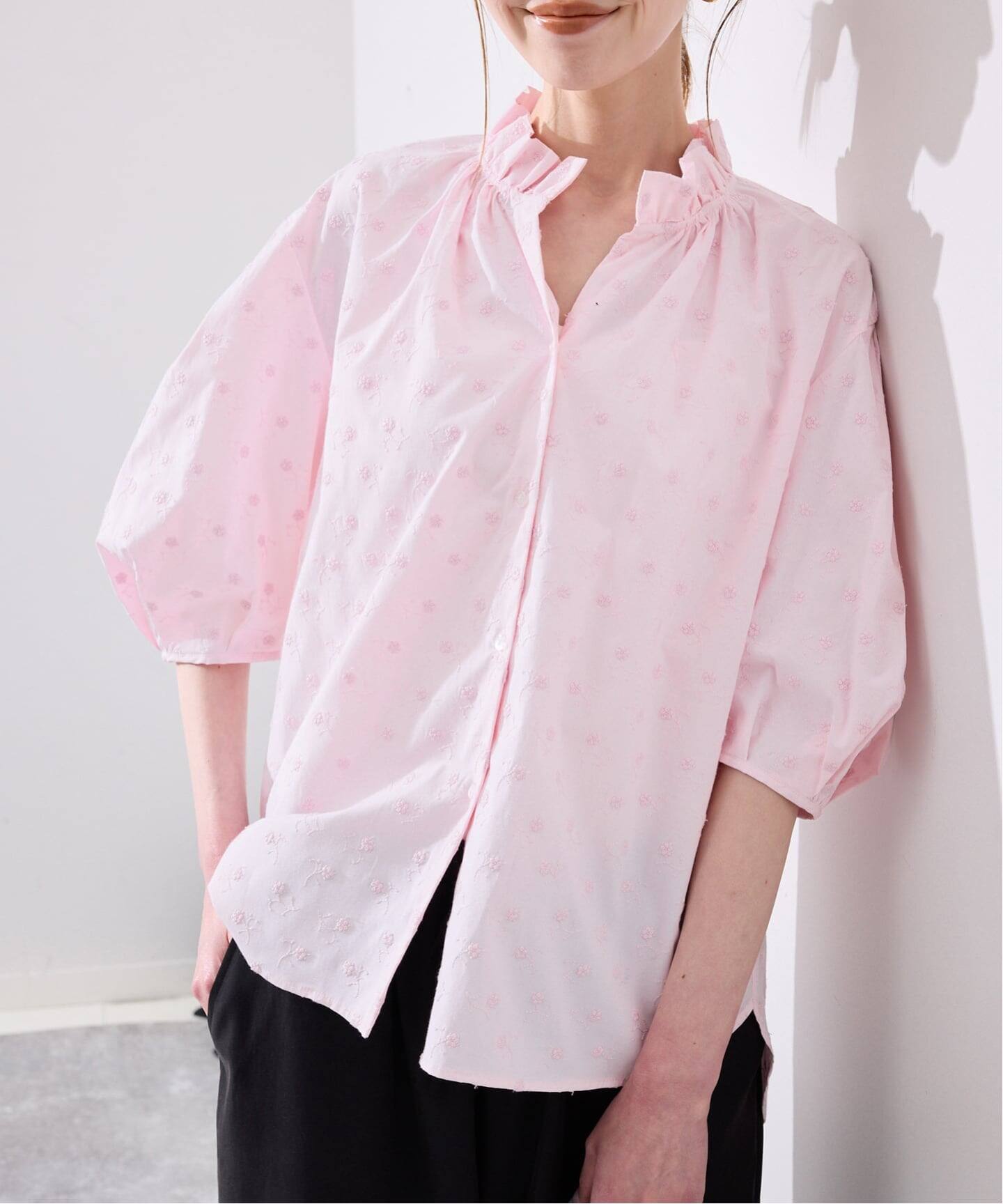 WEB・一部店舗限定》フラワー刺繍5分袖ブラウス（シャツ／ブラウス 