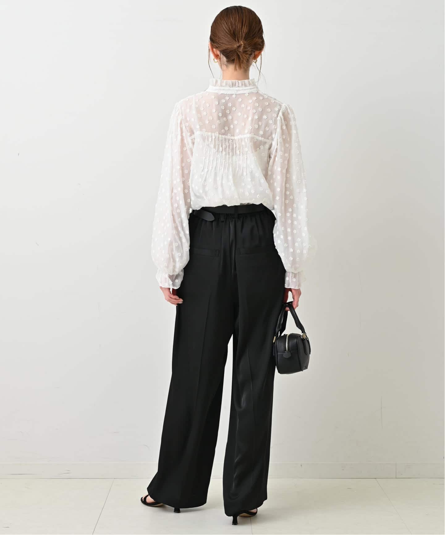 WEB限定/追加予約》フラワージャガードフリルブラウス（シャツ