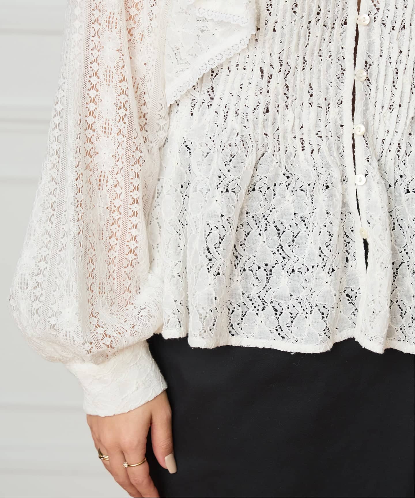 予約》IENA LA BOUCLE レースオンレースブラウス（シャツ／ブラウス