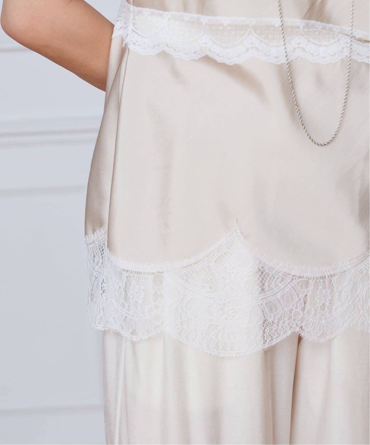 IENA LA BOUCLE サテンレースコンビキャミソール（キャミソール