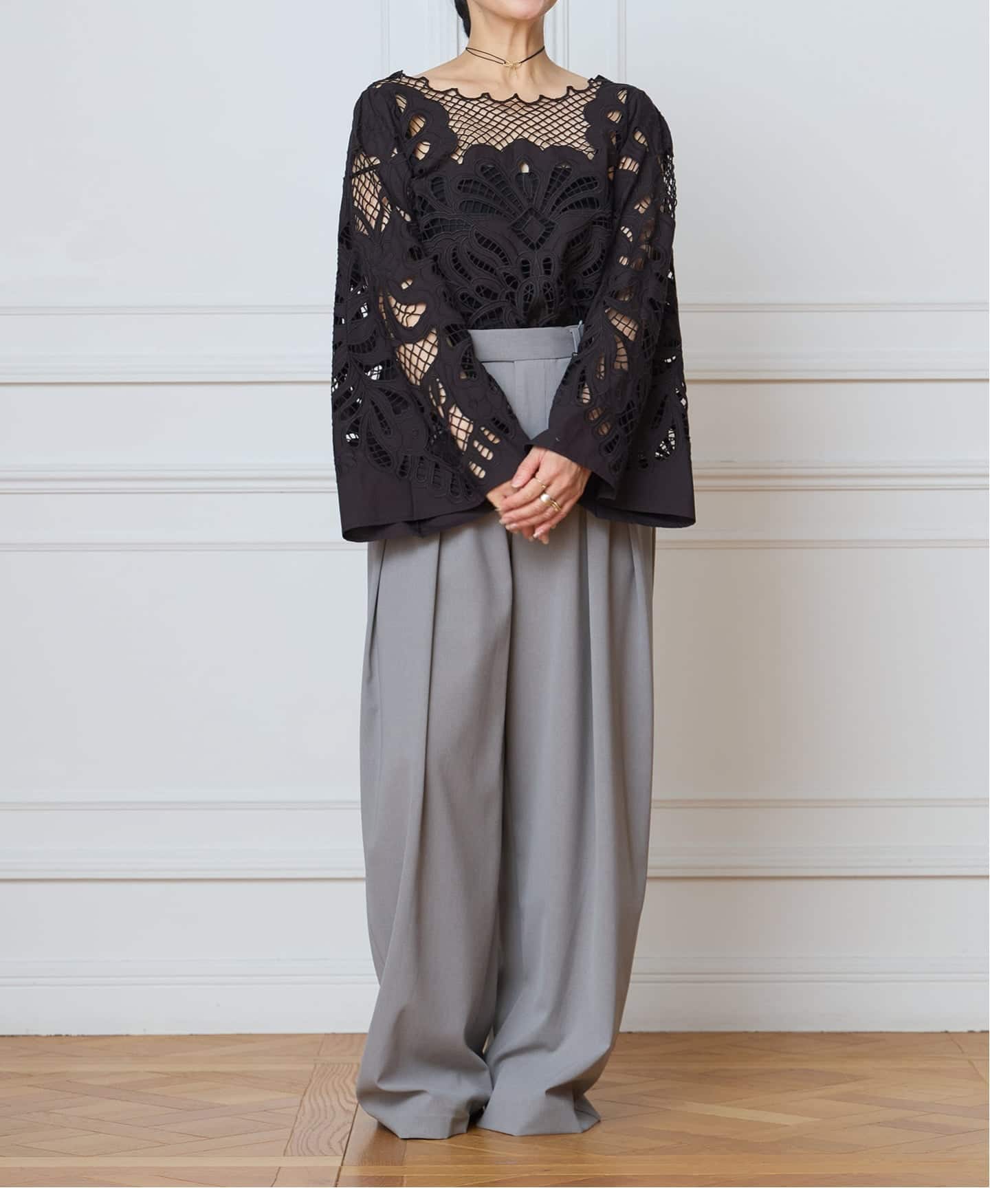 予約》IENA LA BOUCLE カットワーク刺繍ブラウス（シャツ／ブラウス