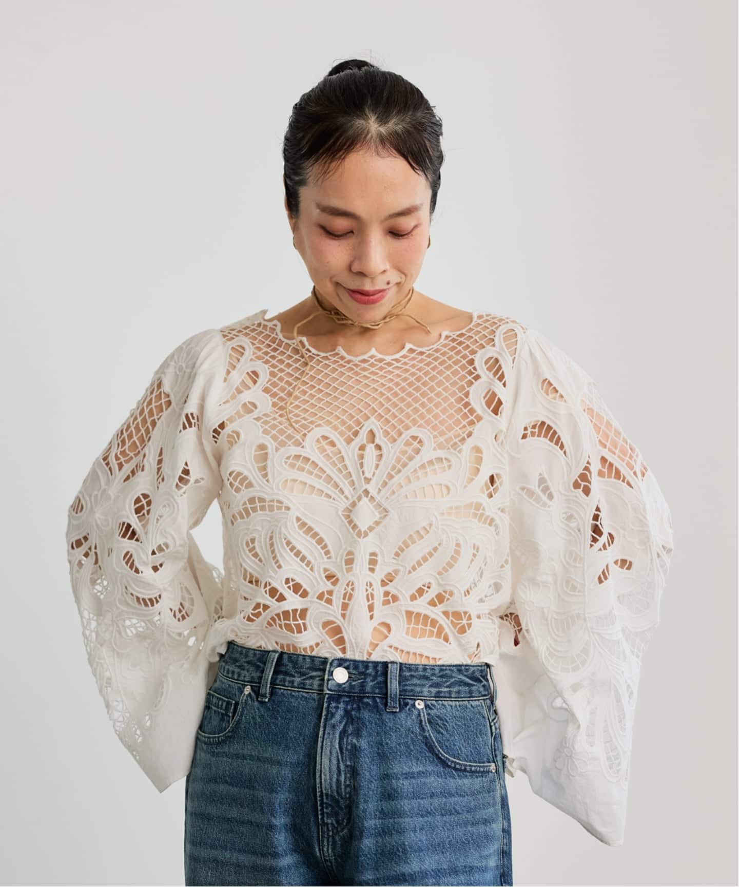 予約》IENA LA BOUCLE カットワーク刺繍ブラウス（シャツ／ブラウス