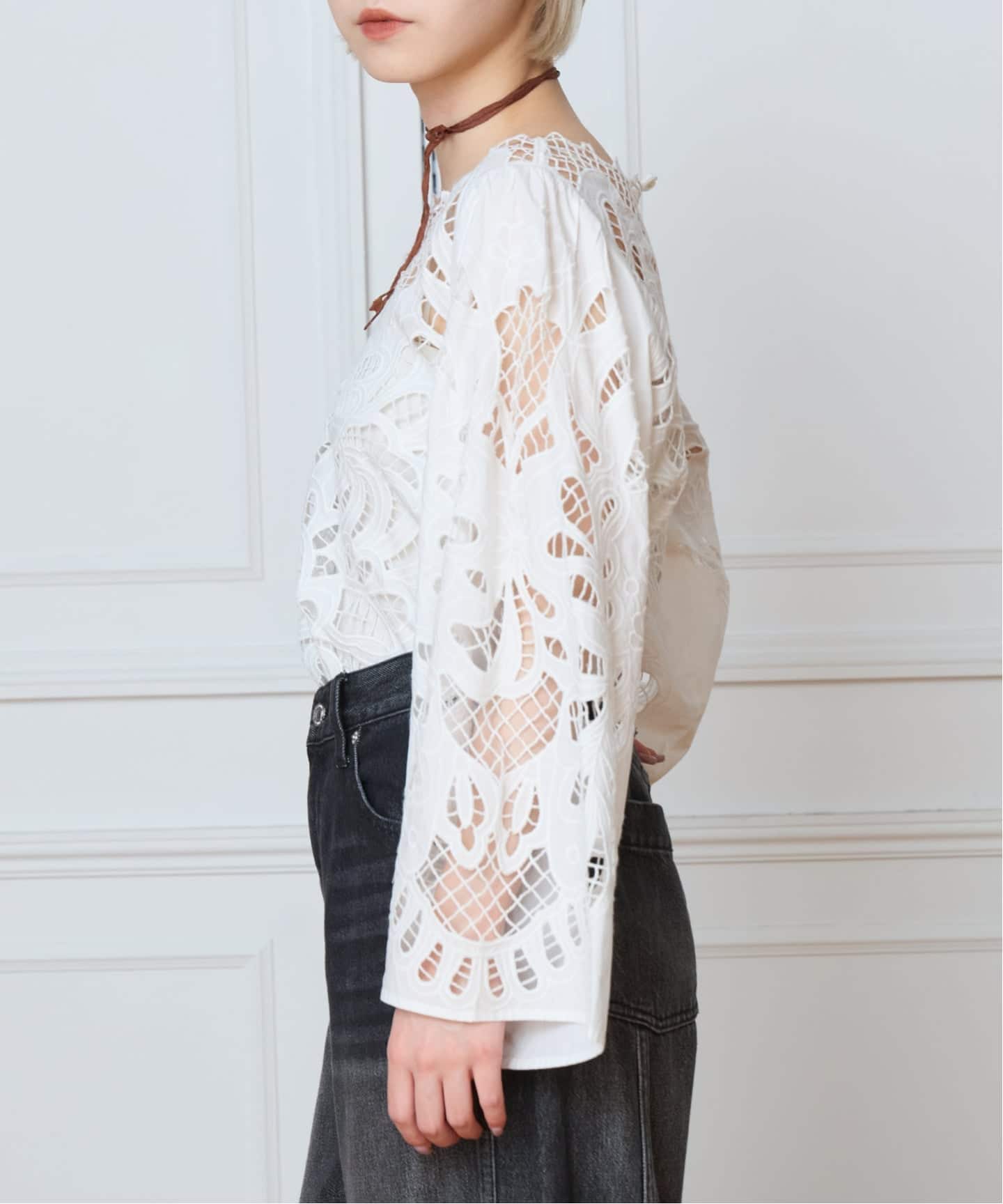 予約》IENA LA BOUCLE カットワーク刺繍ブラウス（シャツ／ブラウス