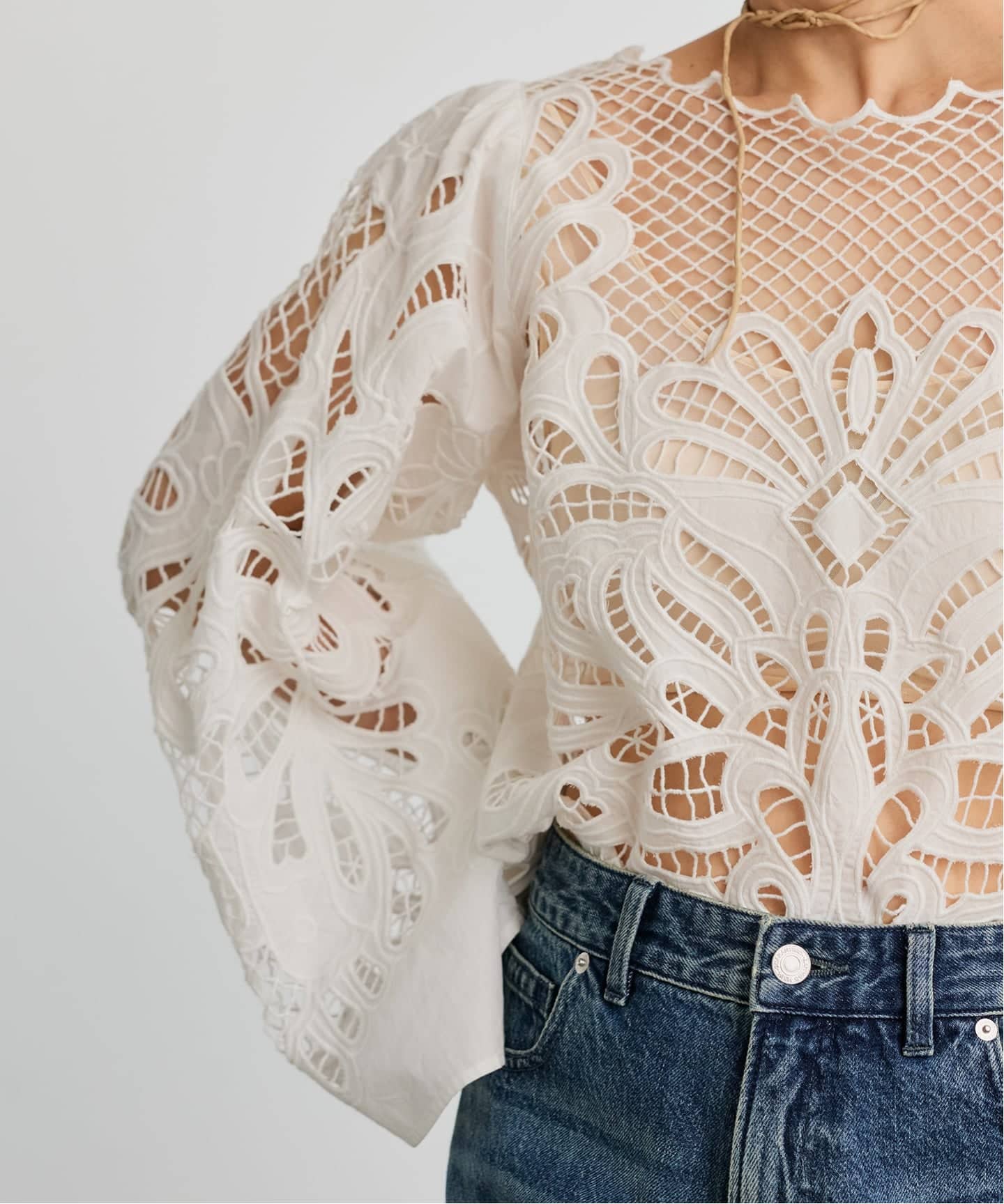 予約》IENA LA BOUCLE カットワーク刺繍ブラウス（シャツ／ブラウス