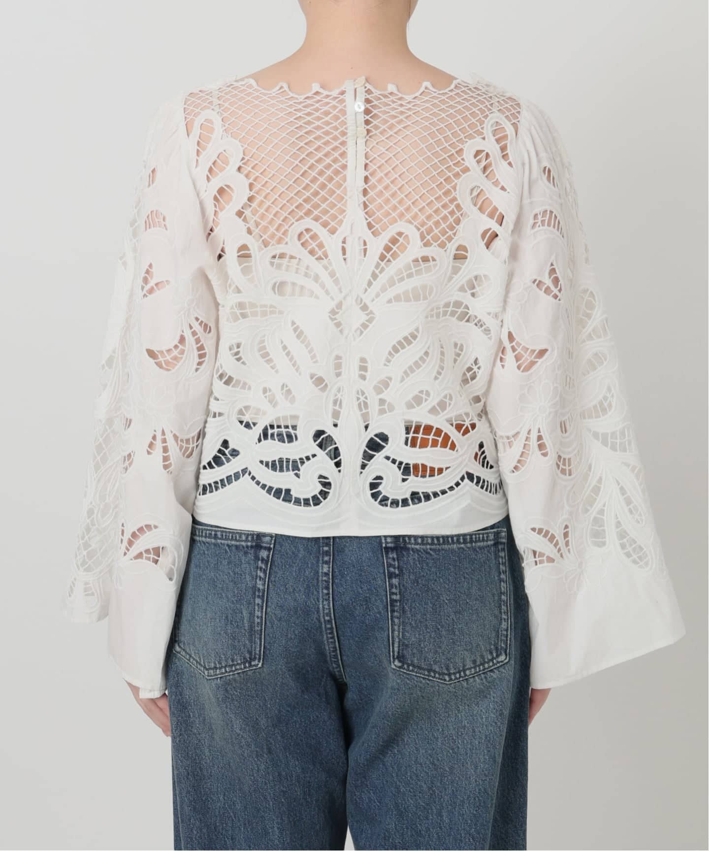 予約》IENA LA BOUCLE カットワーク刺繍ブラウス（シャツ／ブラウス