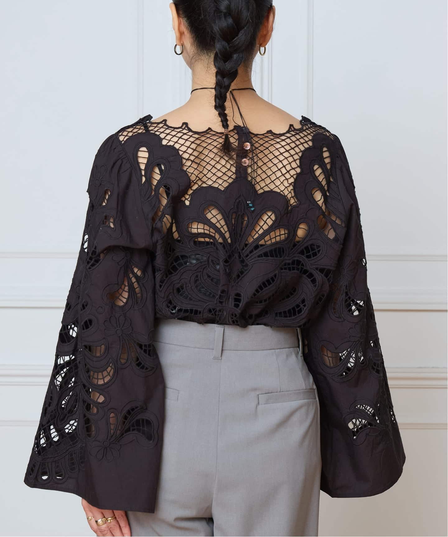 予約》IENA LA BOUCLE カットワーク刺繍ブラウス（シャツ／ブラウス