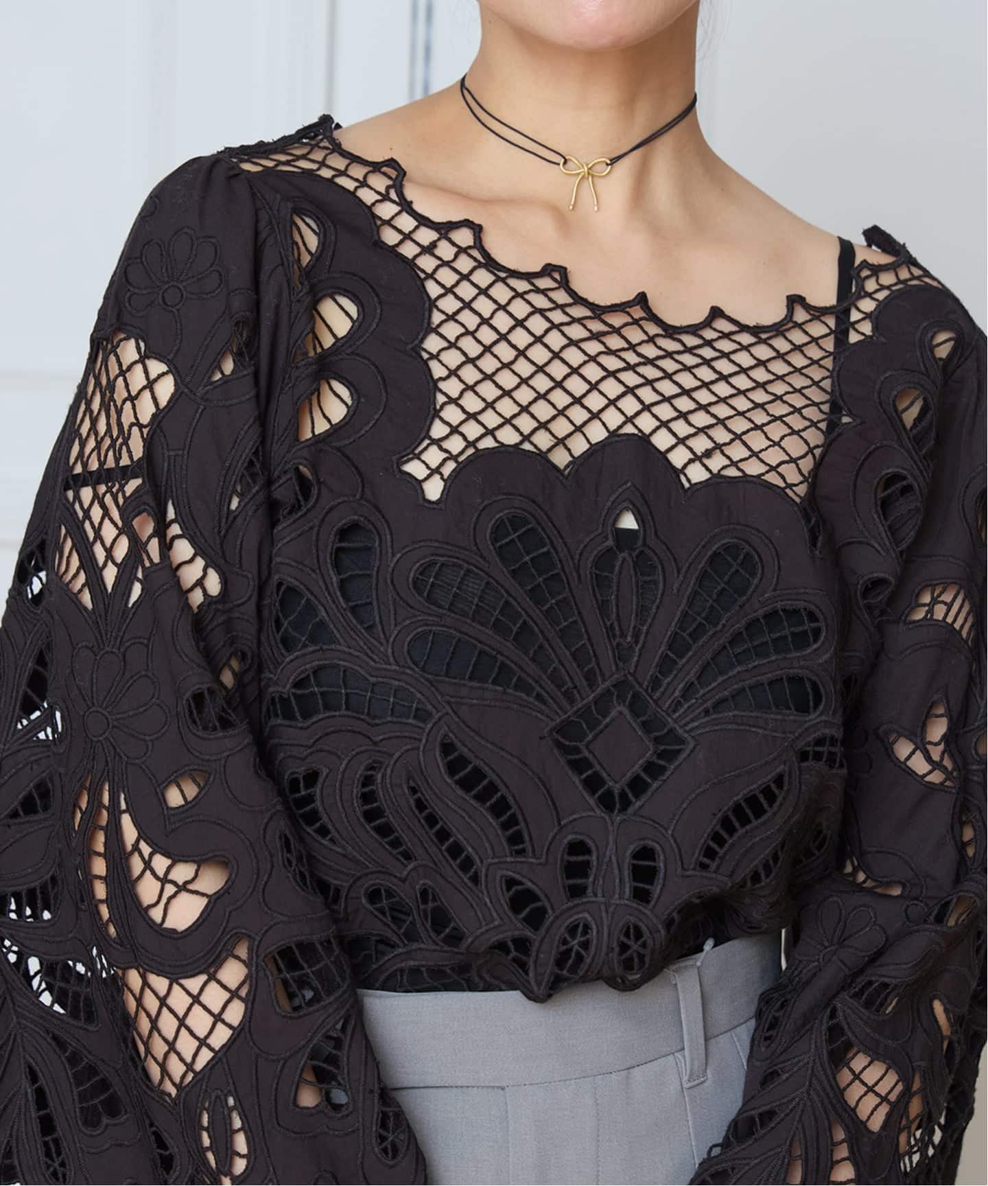 予約》IENA LA BOUCLE カットワーク刺繍ブラウス（シャツ／ブラウス