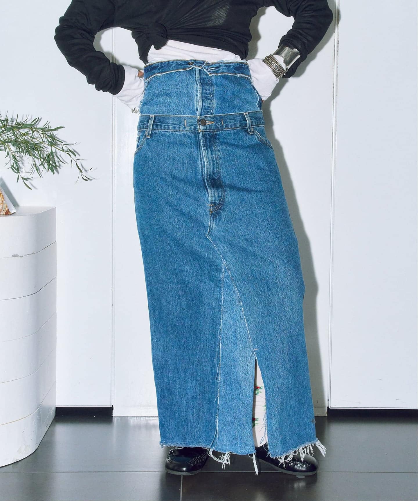 QUIITO W WAIST I LINE SK Q26S-S128：デニムスカート（デニムスカート