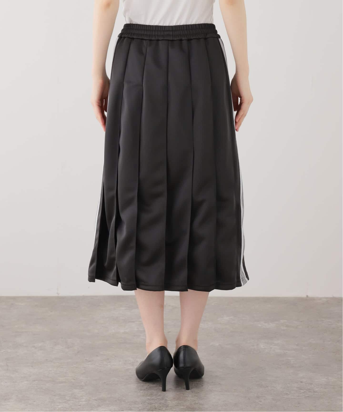 NEEDLES / ニードルズ】Pleated Track Skirt - Poly Smoot(ロング NEEDLES / ニードルズ】Pleated Track Skirt - Poly Smoot(ロング