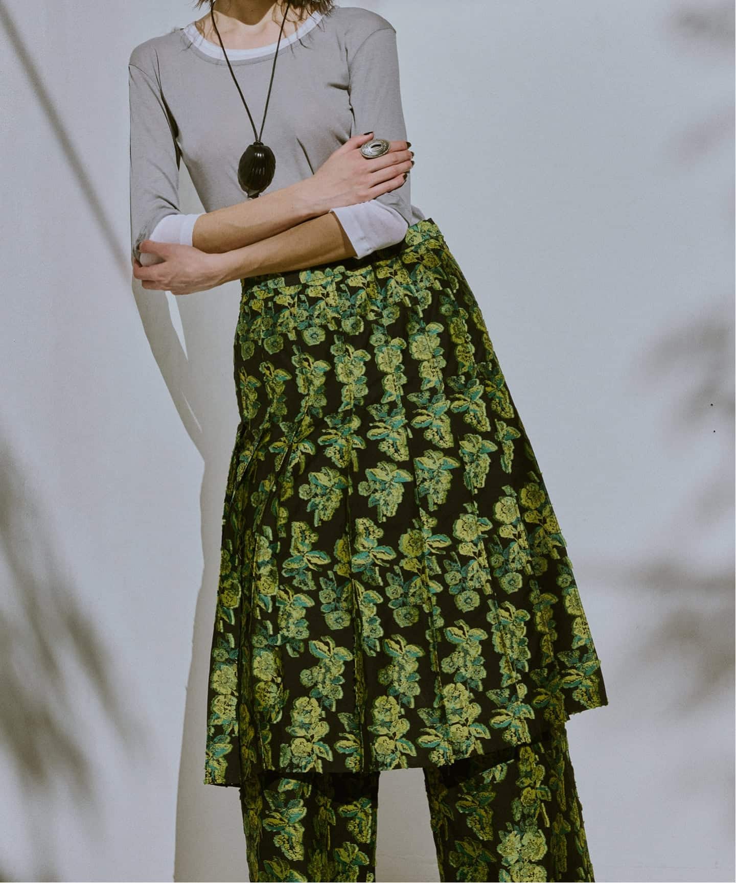 別注【TOLIGHT×JOURNALSTANDARD】FLOWER JQ SK（ひざ丈スカート