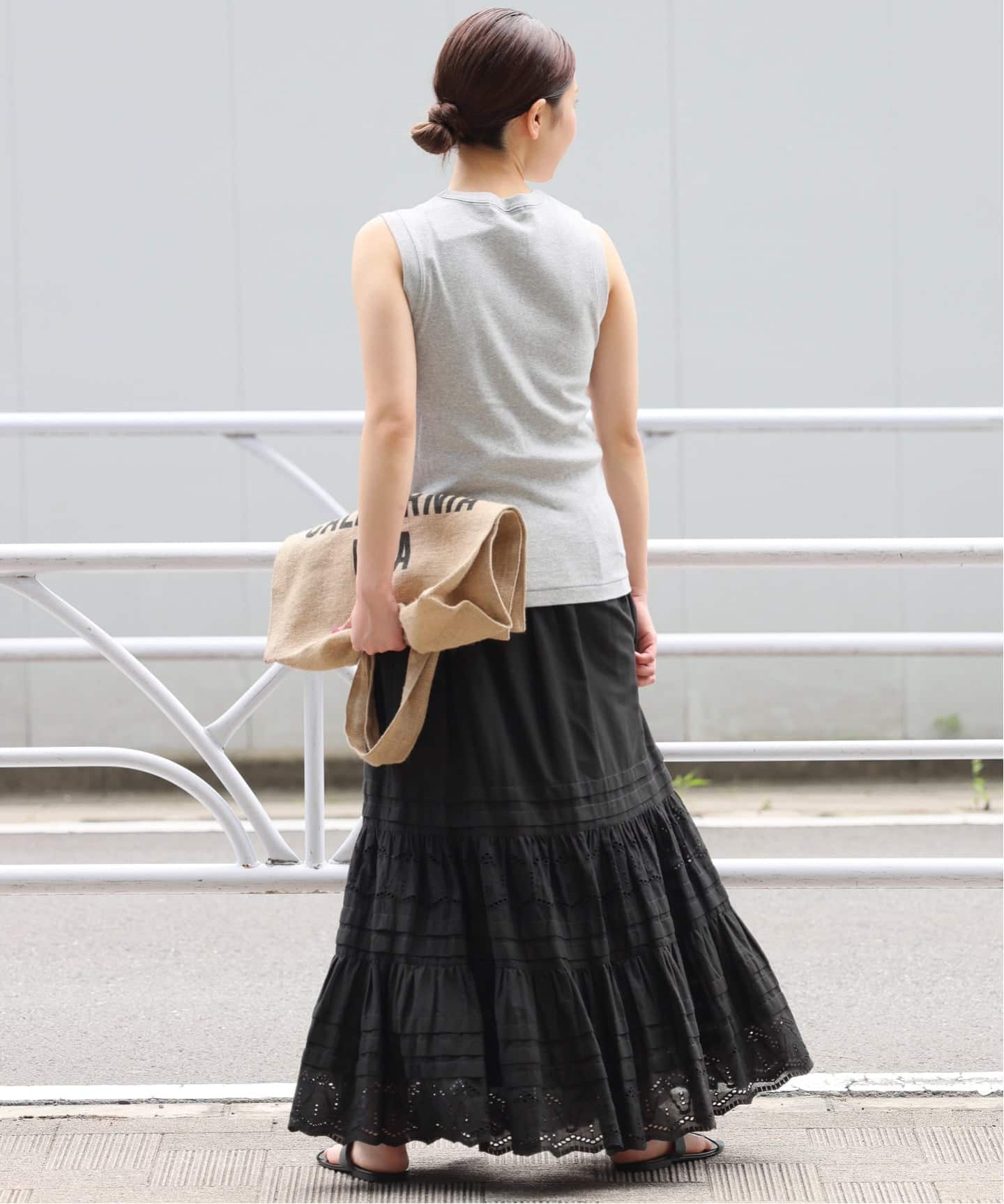 WEB限定追加2》コットンボイルタック刺繍ロングスカート（ロング