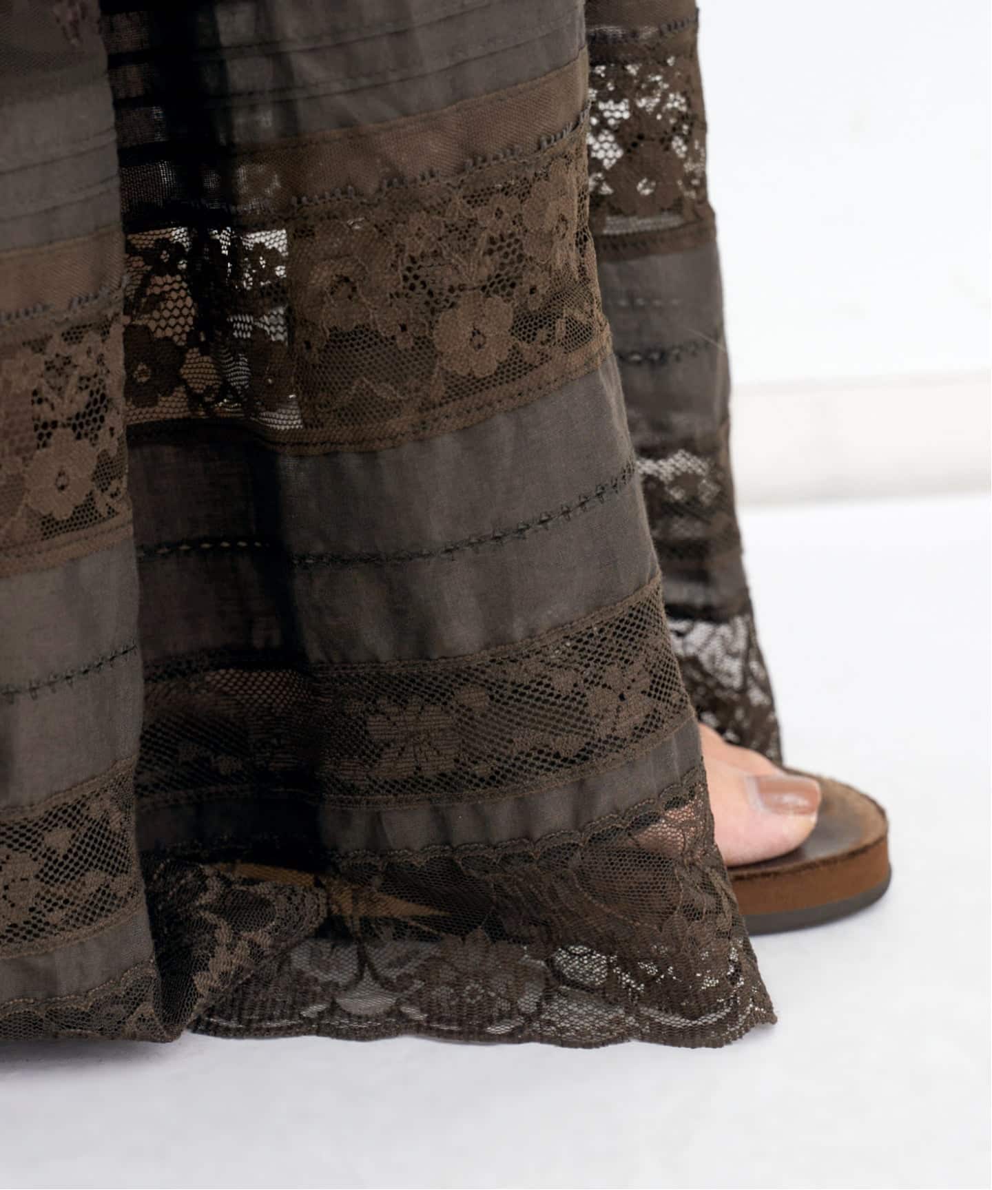 TIERED LACE SKIRT（ロング・マキシ丈スカート）｜L'Appartement
