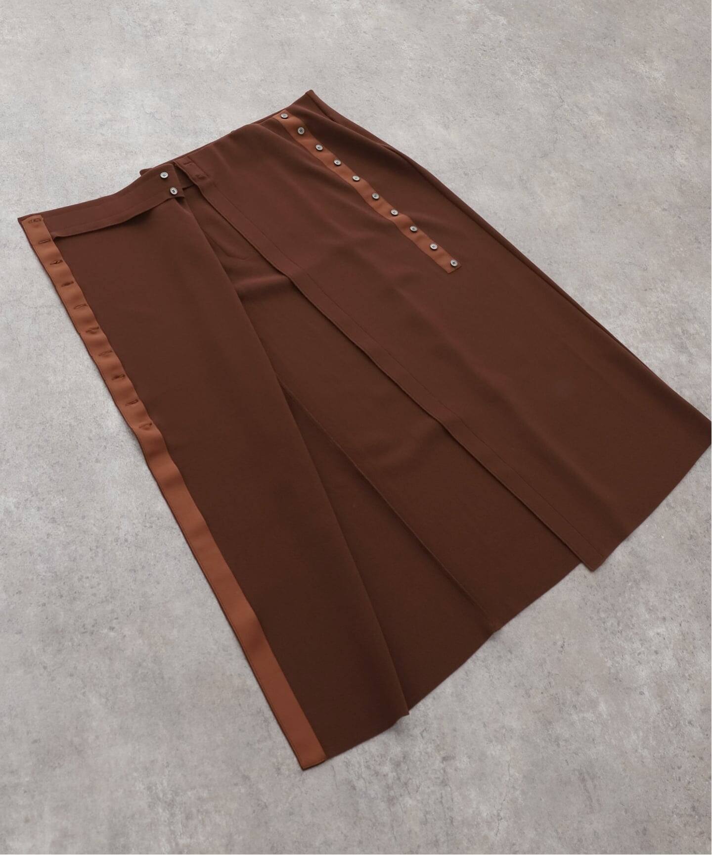 BIRROT/ビロット】 BUTTONED WRAP SKIRT（ロング・マキシ丈スカート