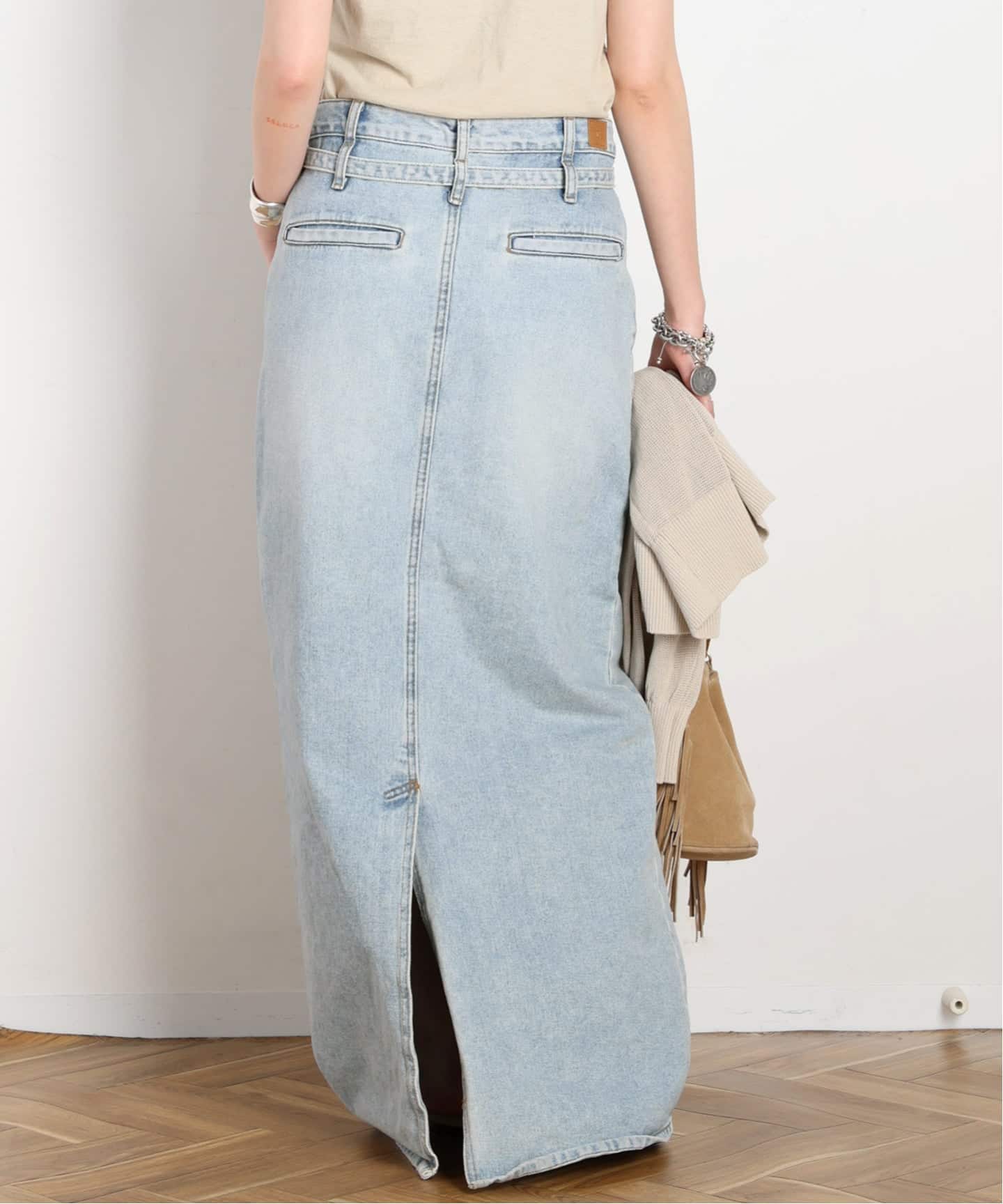 LOW CLASSIC/ロウ・クラシック】BELTED HIGH WAIST DENIM SKIR（ロング