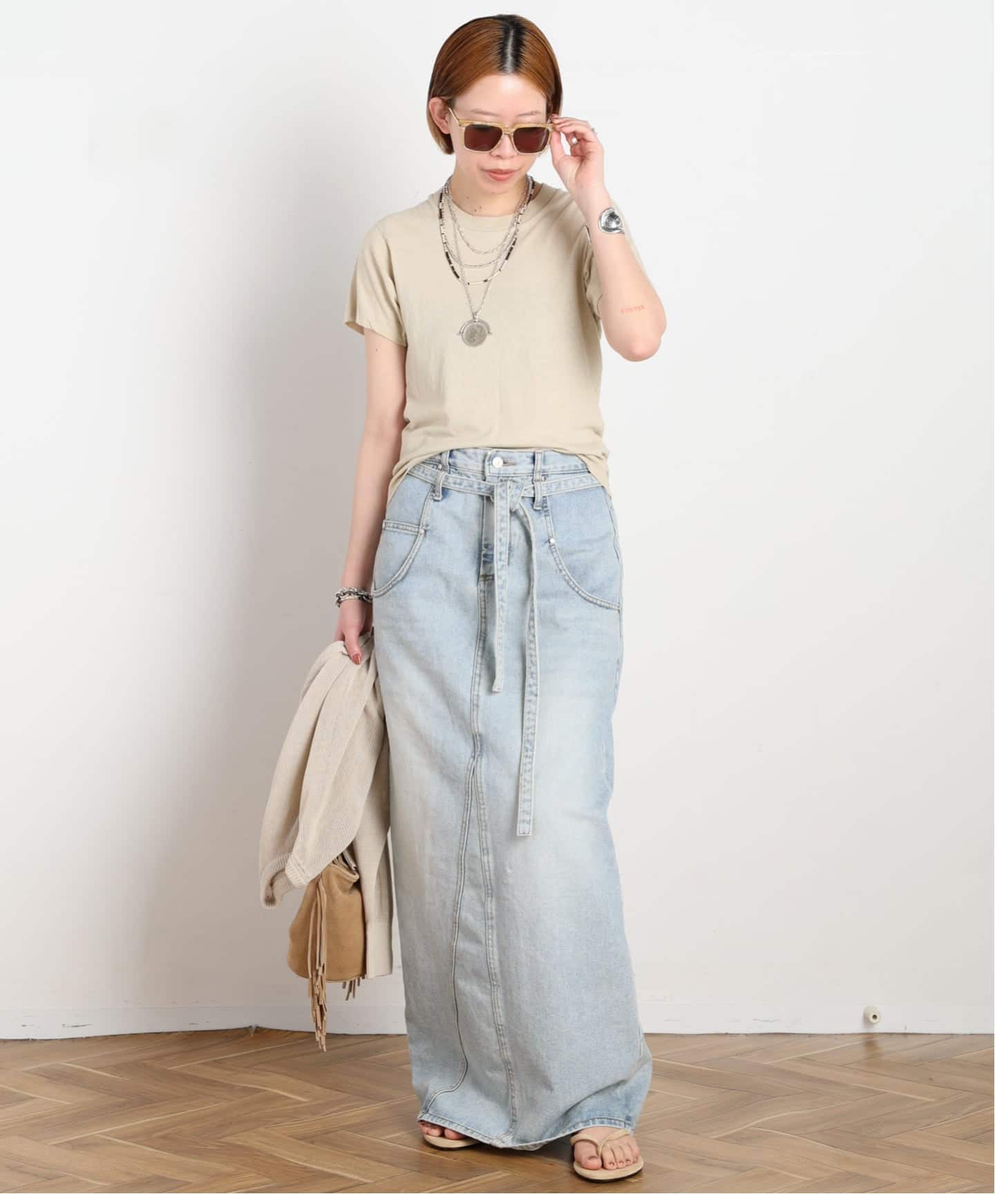 LOW CLASSIC/ロウ・クラシック】BELTED HIGH WAIST DENIM SKIR（ロング