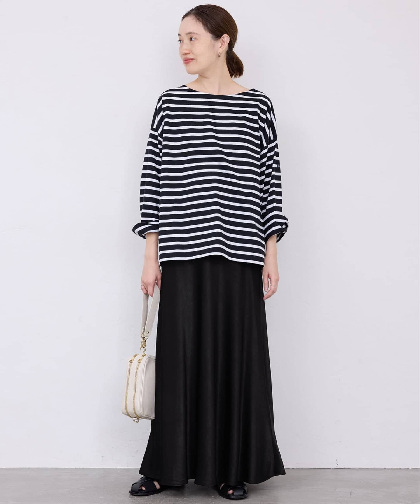 ブラックのみWEB限定/追加2》グロッシーサテンフレアスカート（ロング