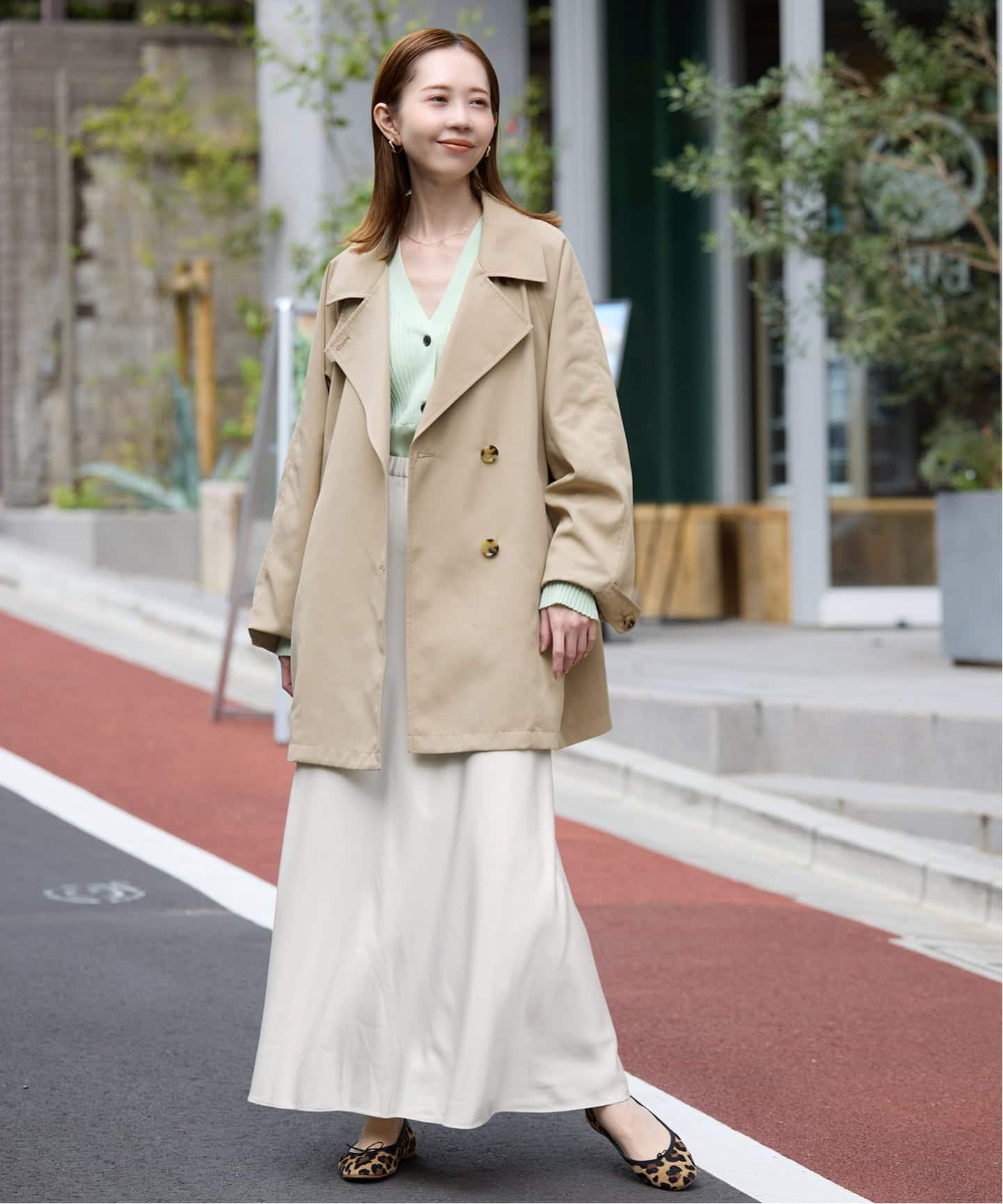 ブラックのみWEB限定/追加2予約》グロッシーサテンフレアスカート