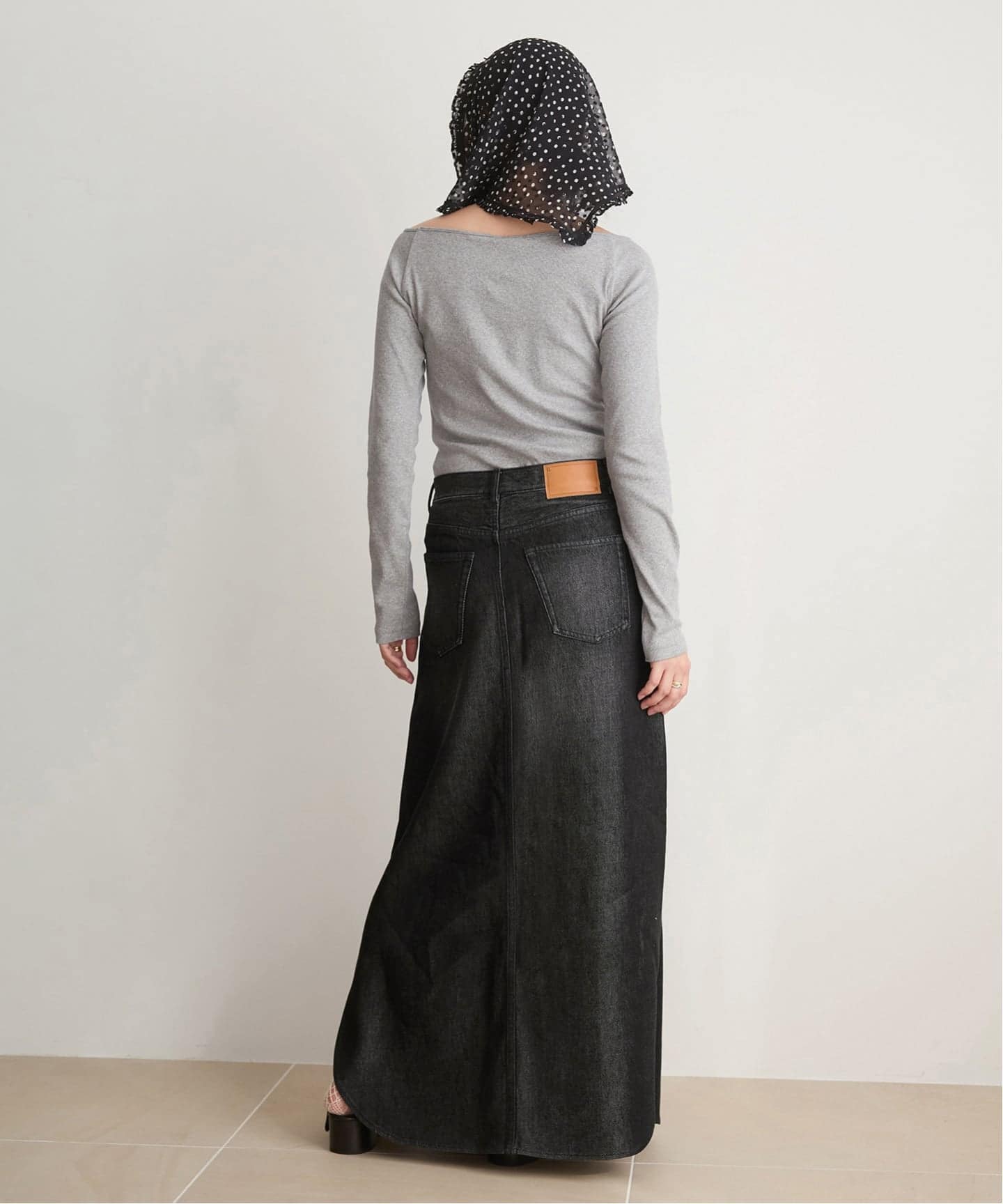 予約》IENA LA BOUCLE ソフトデニムスリットスカート（ロング・マキシ