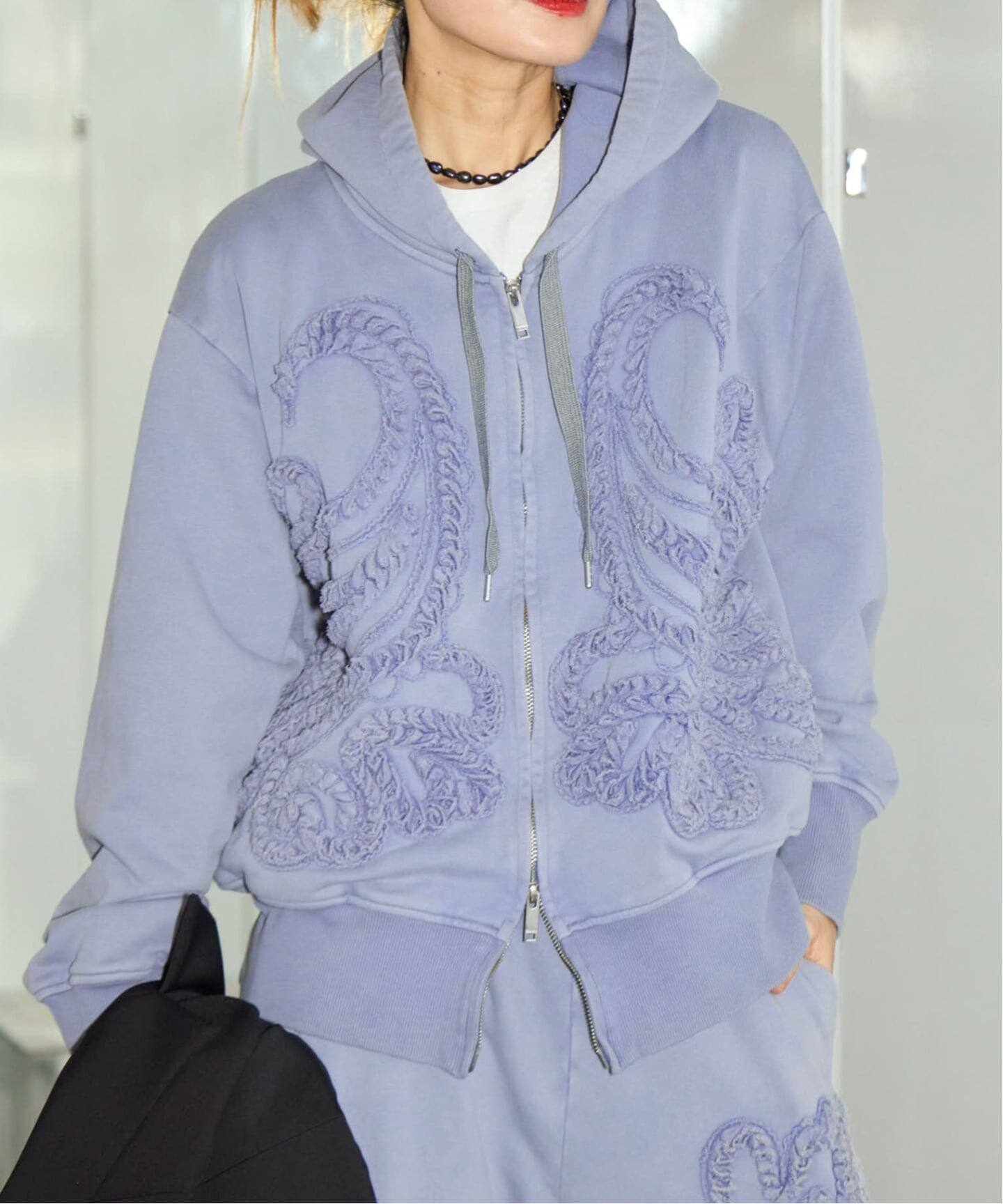 takさん TAAKK SCULPTURAL EMBROIDERY ZIP HOODIE TA26SS-JR054：スウェット