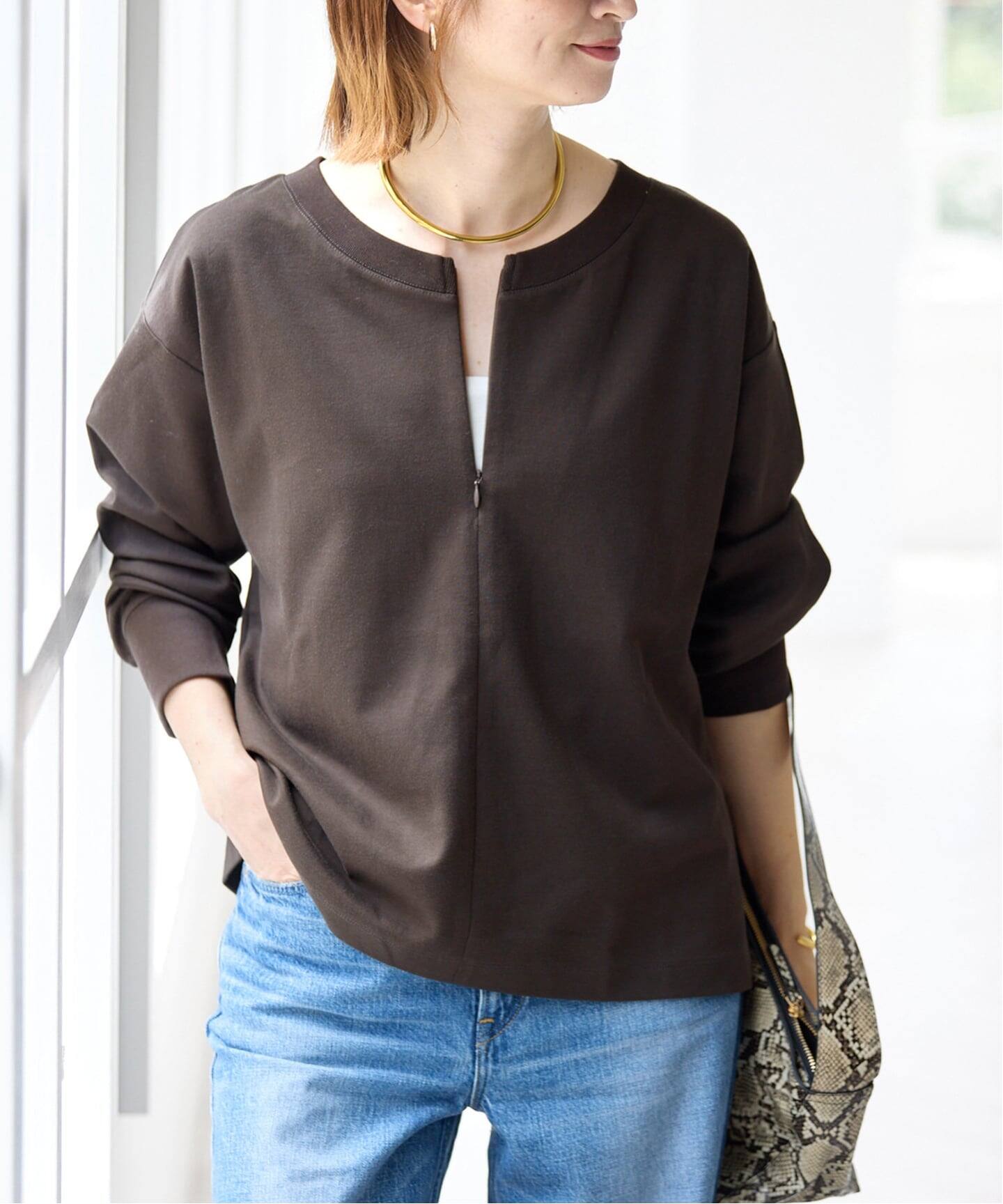 予約》スキッパーネックタックプルオーバー（Tシャツ／カットソー