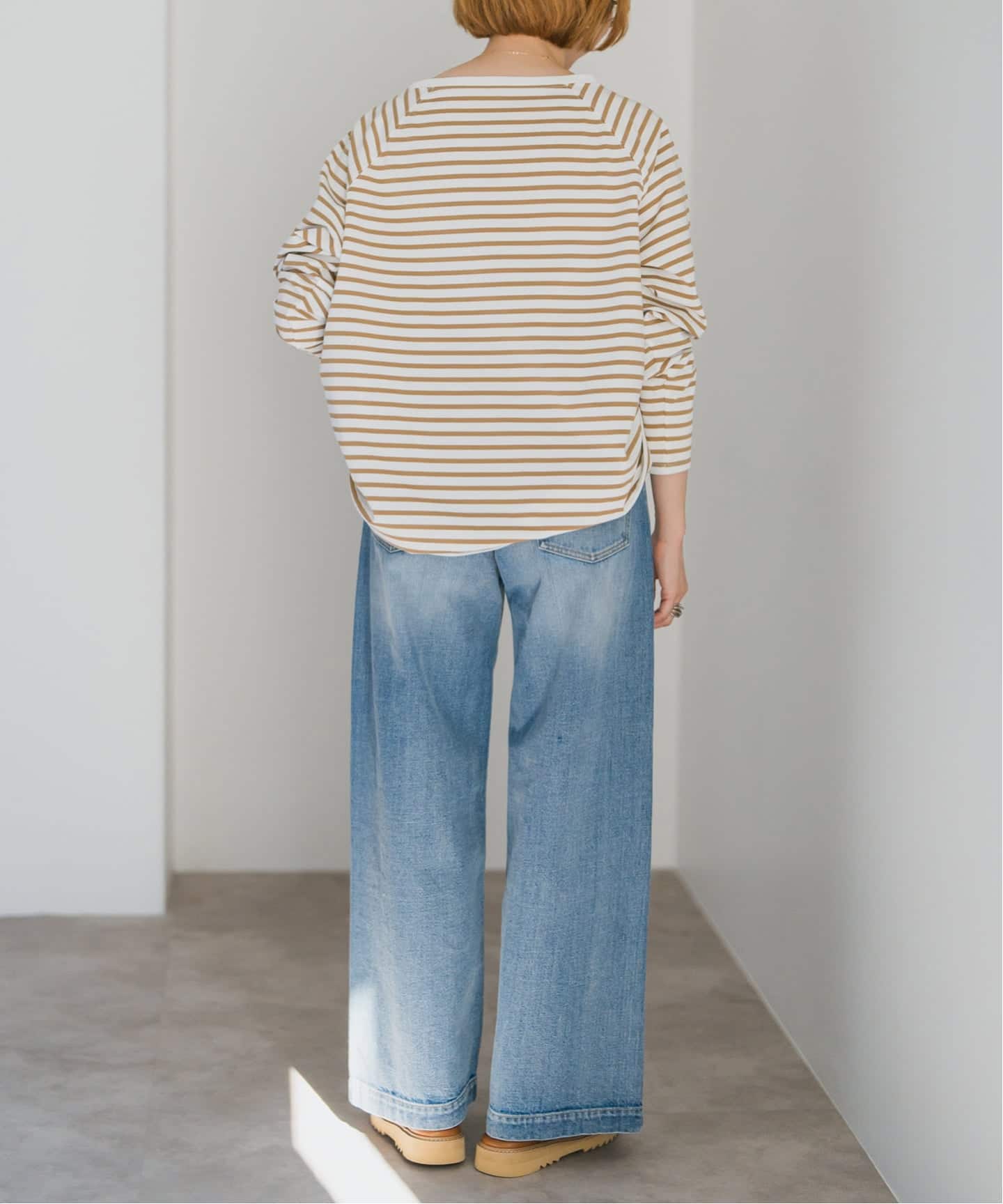 新色有り / 追加予約》ボートネックバックタックプルオーバー（Tシャツ