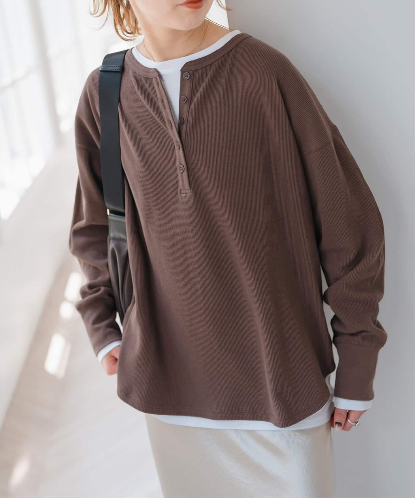 WEB限定 / 追加予約》2枚SETヘンリーネックプルオーバー（Tシャツ