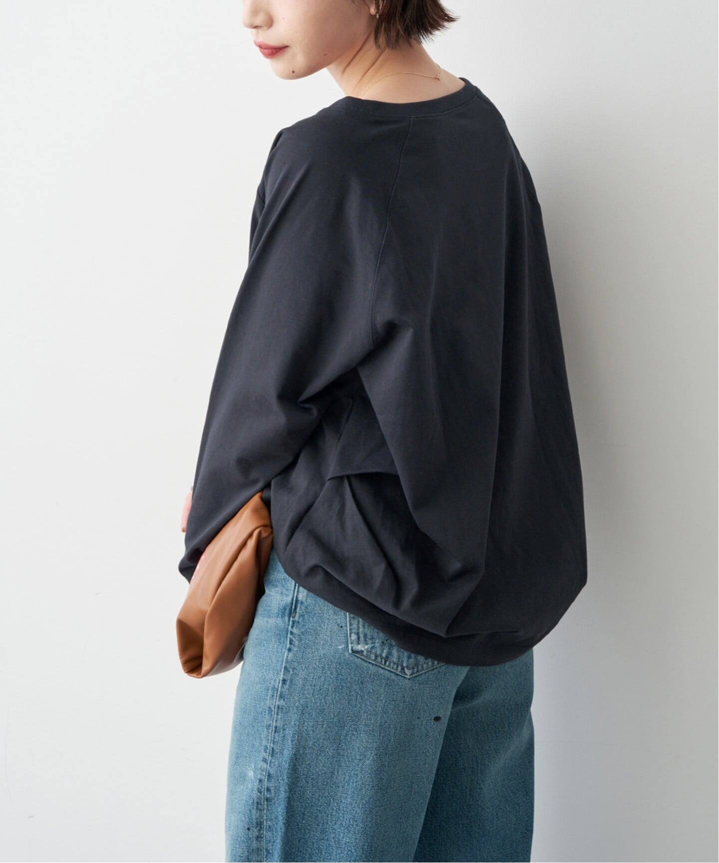 WEB限定 / 追加》ボートネックバックタックプルオーバー（Tシャツ