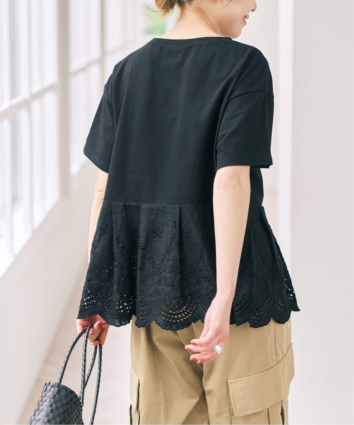 一部店舗+WEB限定 / 予約》カットワークレースペプラムTシャツ（T