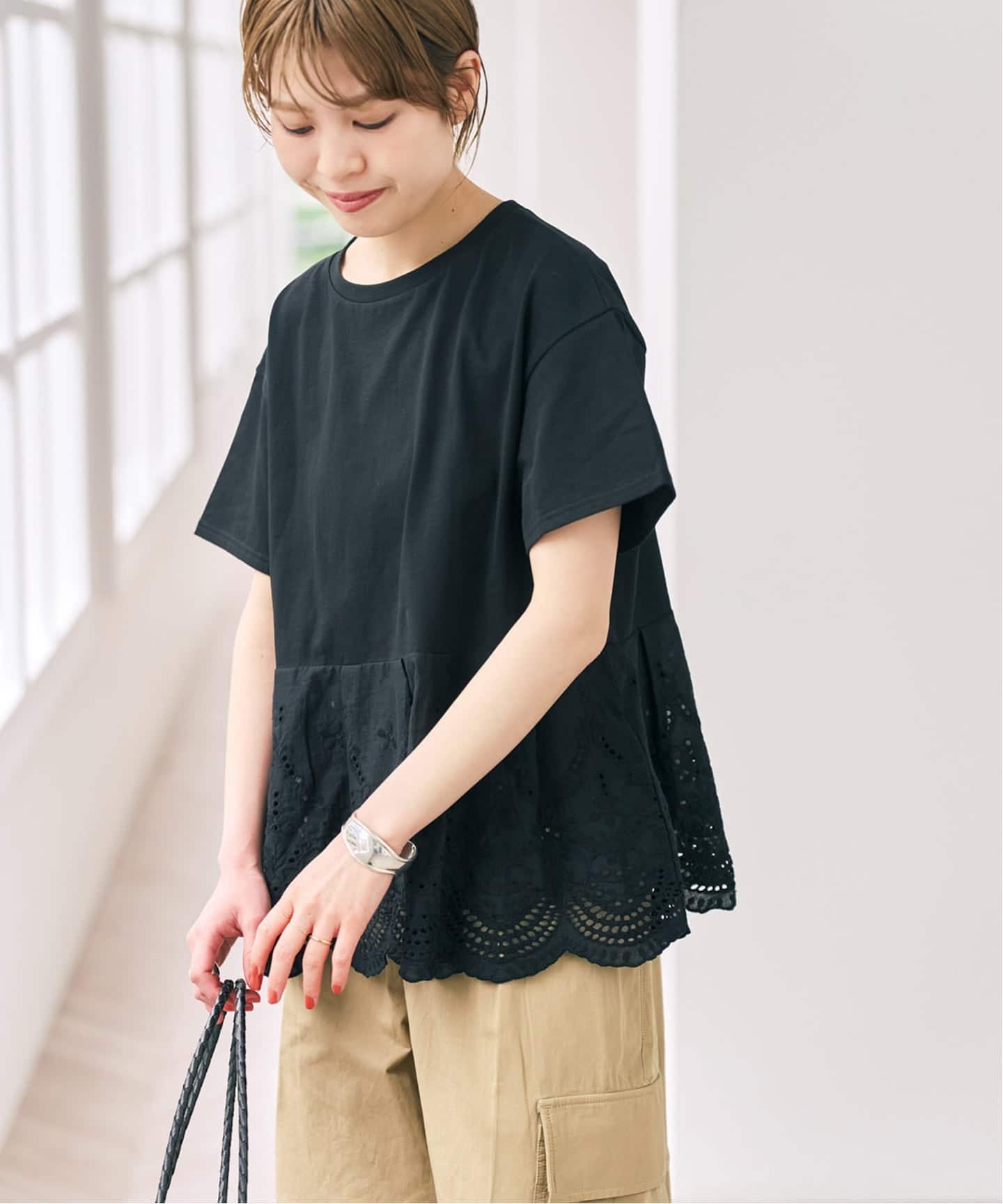 WEB限定 / 追加》カットワークレースペプラムTシャツ（Tシャツ