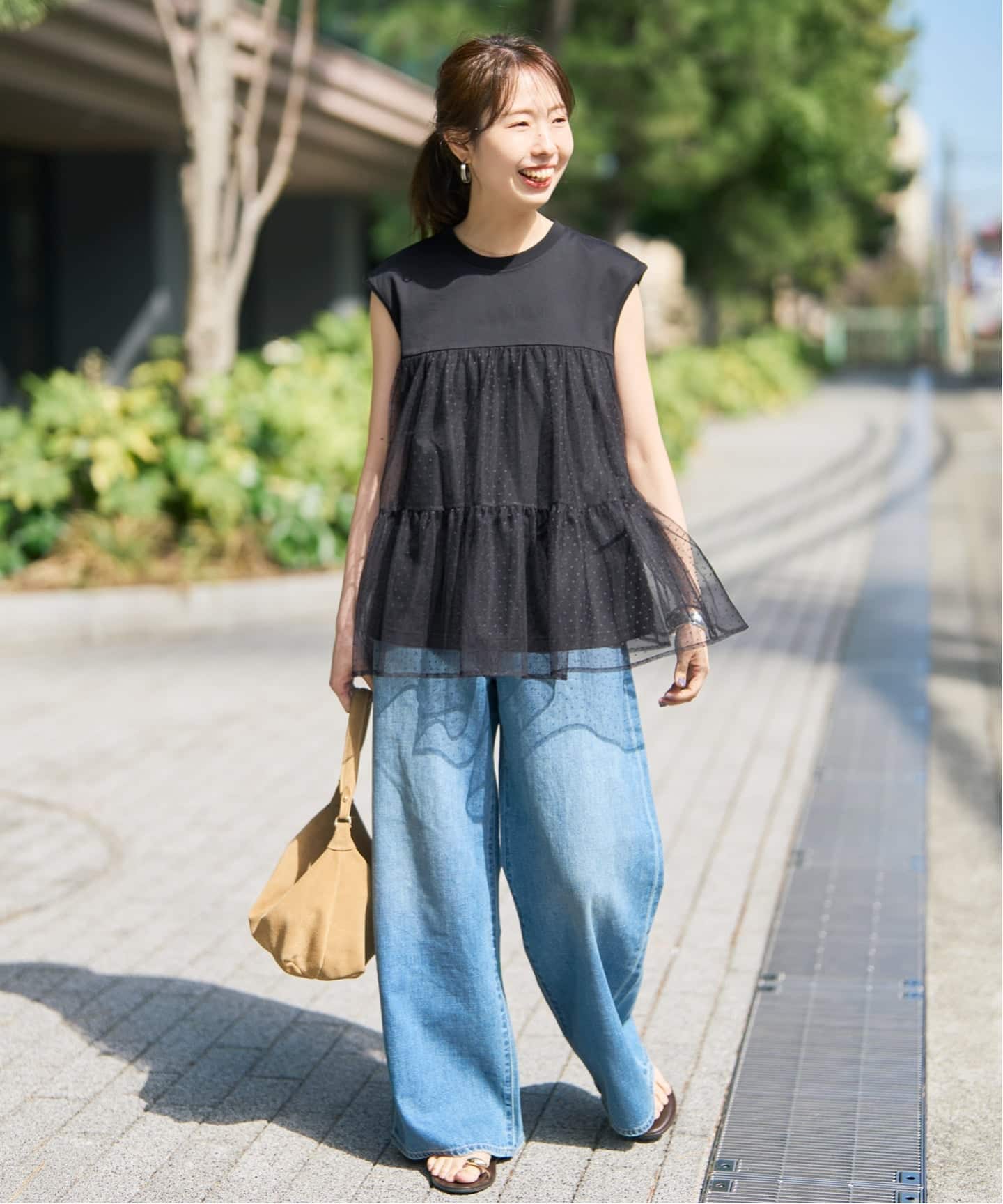 一部店舗+WEB限定》ドットチュールティアードTシャツ（Tシャツ