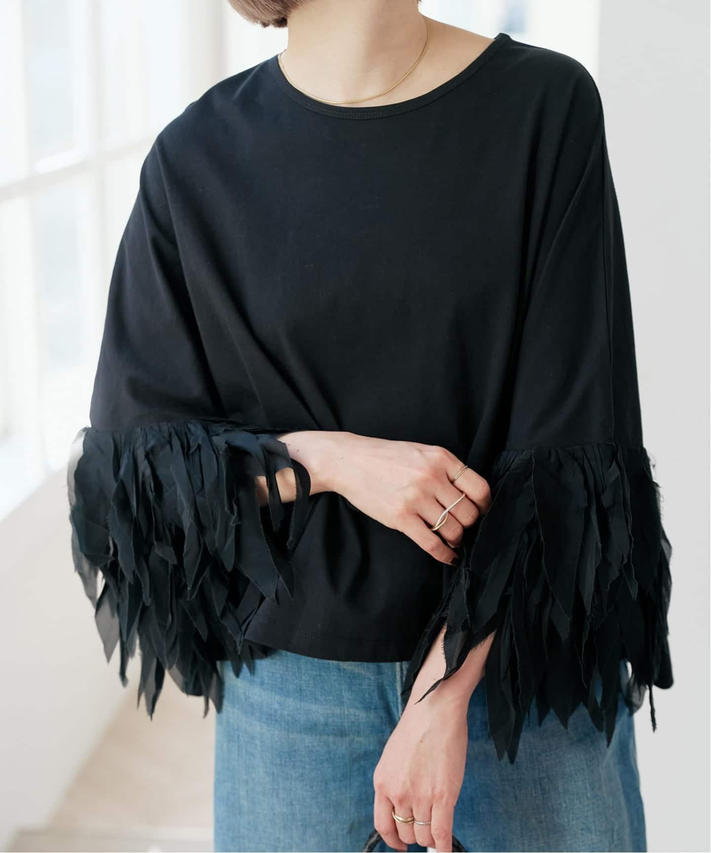 AAYUSHI / アユーシ フェザーフリルカットソー（Tシャツ／カットソー