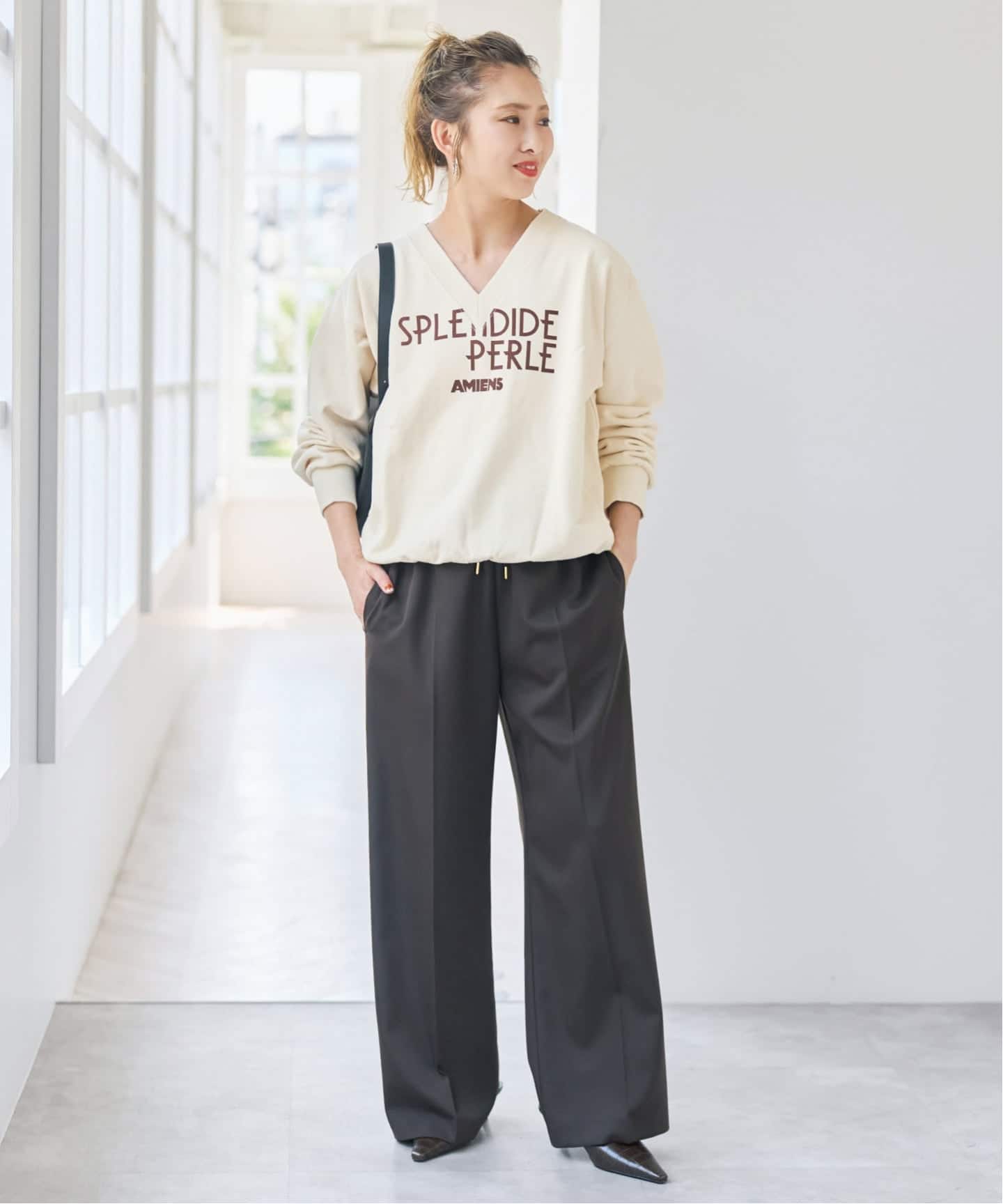 Spick and Span La Hutte Vネックスウェット 別注》LA HUTTE Vネックスウェット*（スウェット）｜Spick & Span