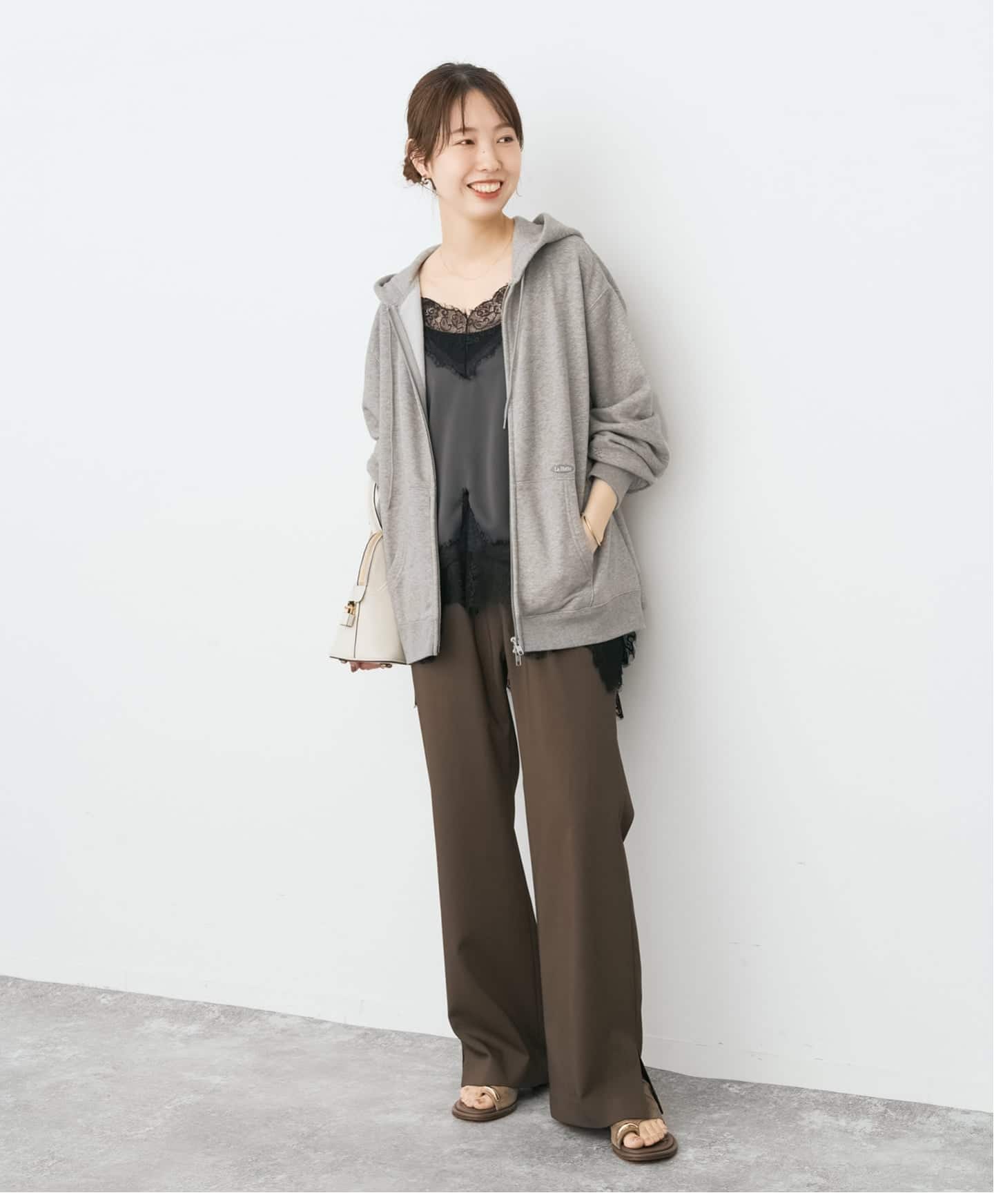 La Hutte / ラ ユット 別注ジップフーディ*（パーカー）｜Spick & Span