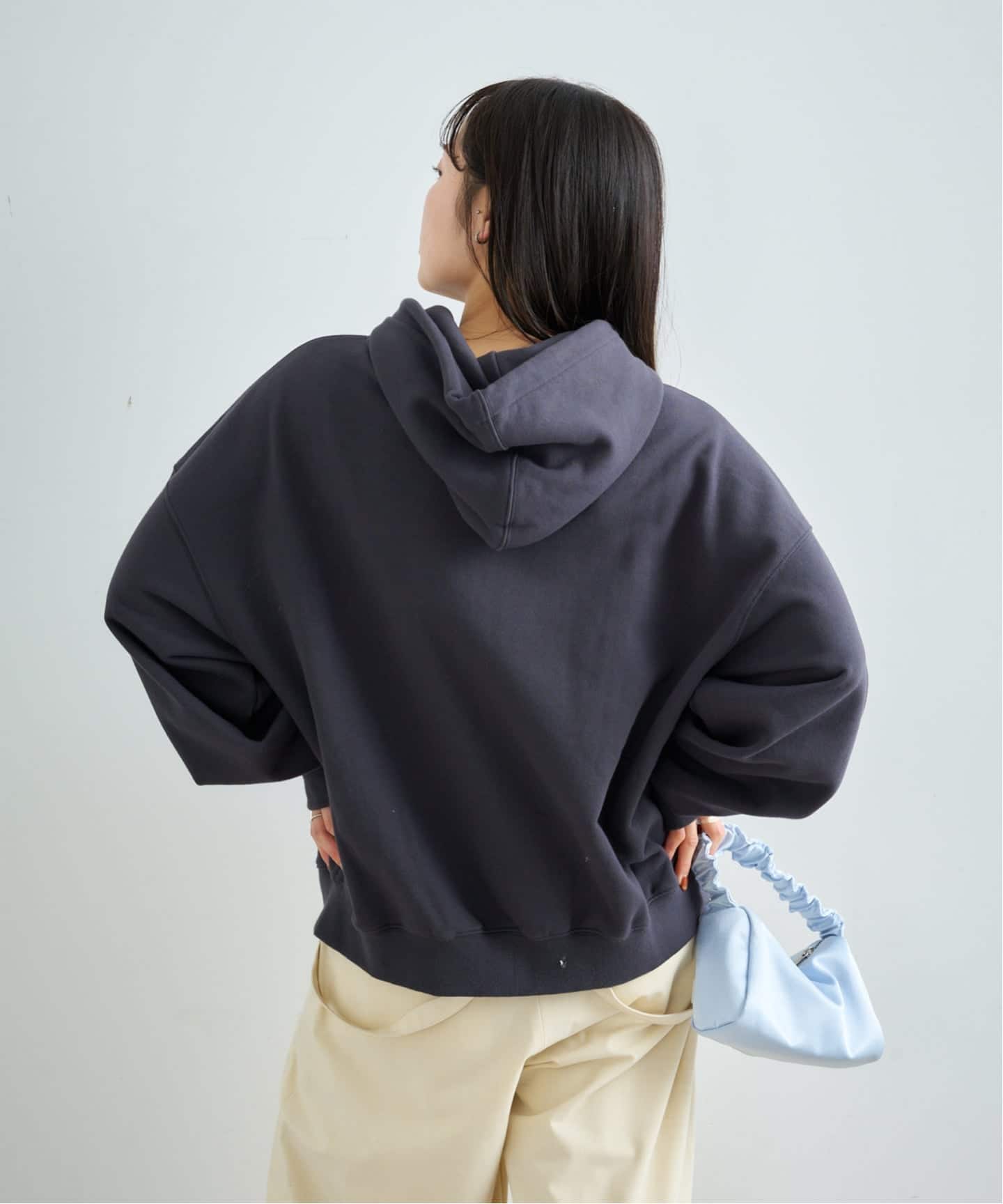 トップス LOW SOFT SWEAT ZIP-UP WEB＋一部店舗限定】LOW CLASSIC Lc LOW SOFT SWEAT ZIP-UP HOODIE（T