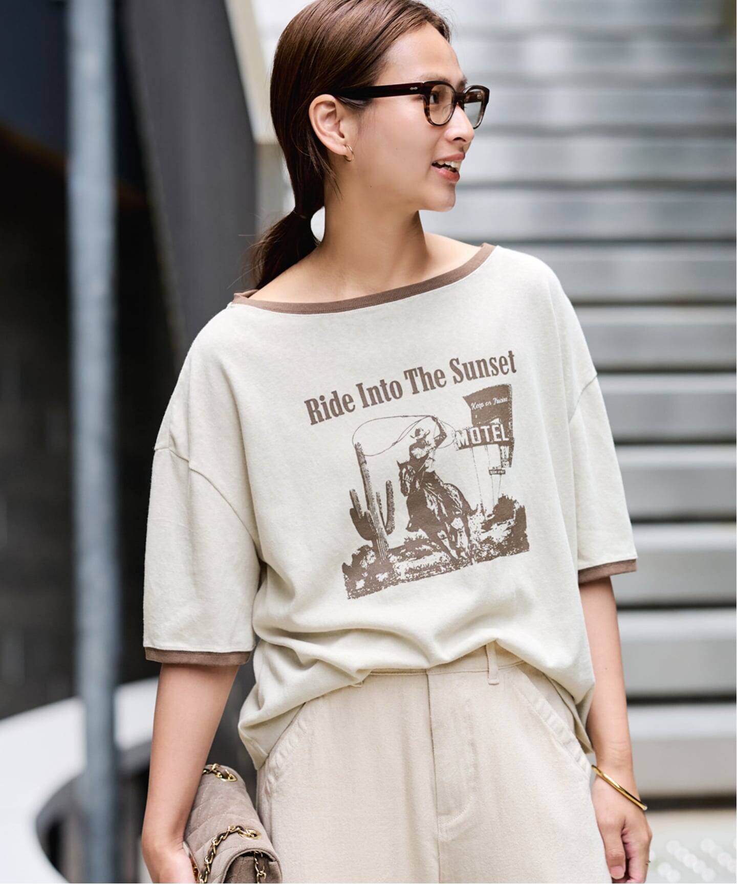 HOWIECLOTHING×FRAMeWORKグラフィックT（Tシャツ／カットソー 
