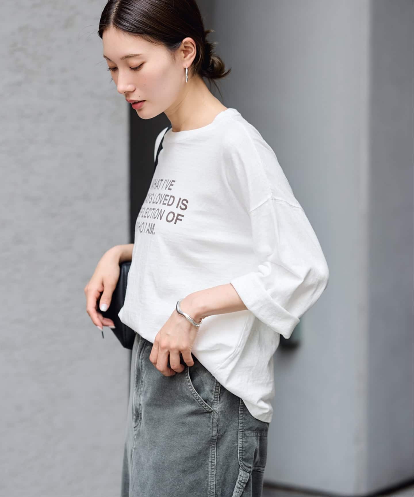 【タグ付き】FRAMeWORK 今季 ロゴロンT ホワイト 日本製 ≪WEB限定 / 追加≫クロップドスリーブロゴロンT（Tシャツ／カットソー