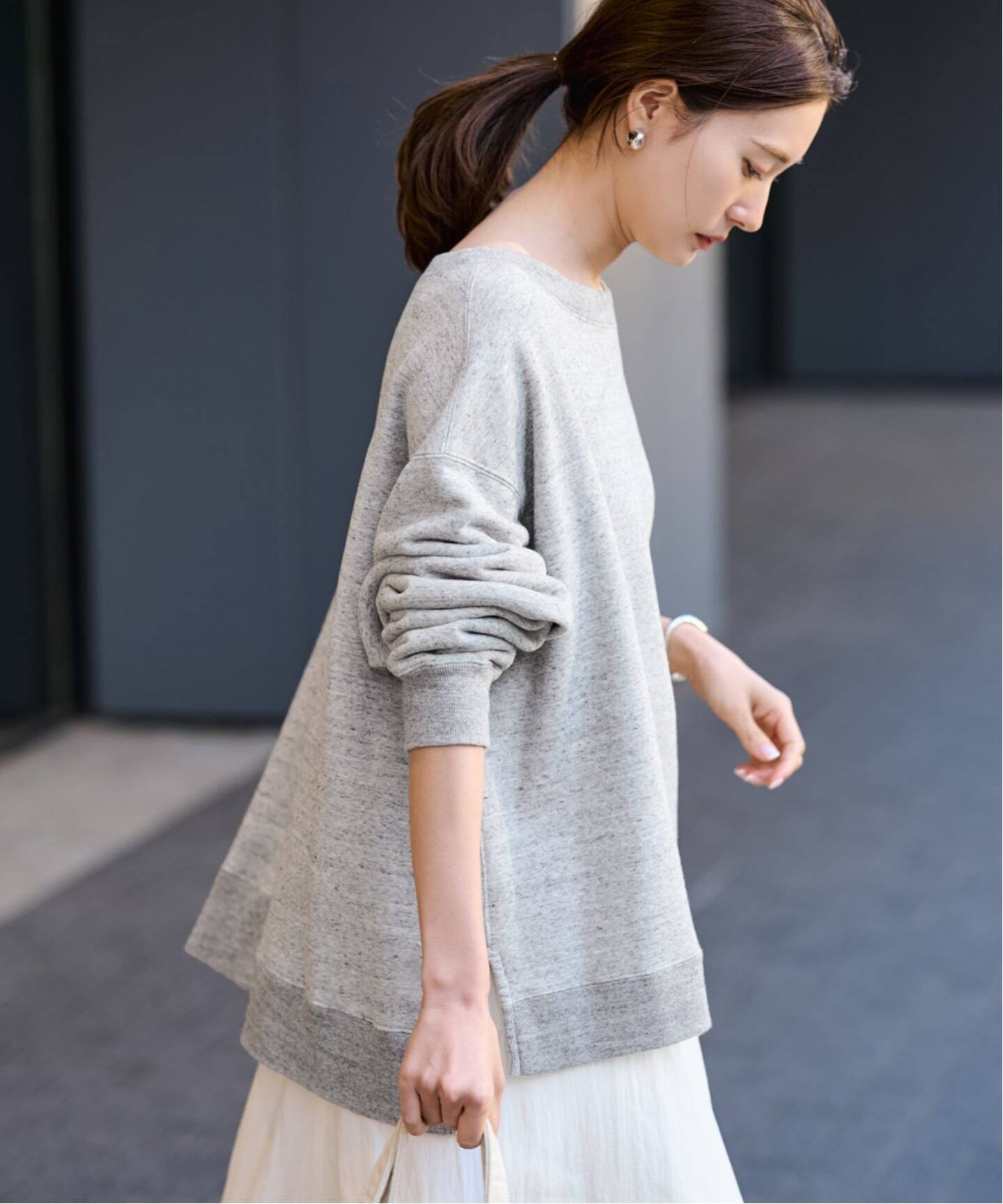 ≪一部カラーWEB限定 / 追加予約≫ボートネックワイドスウェット