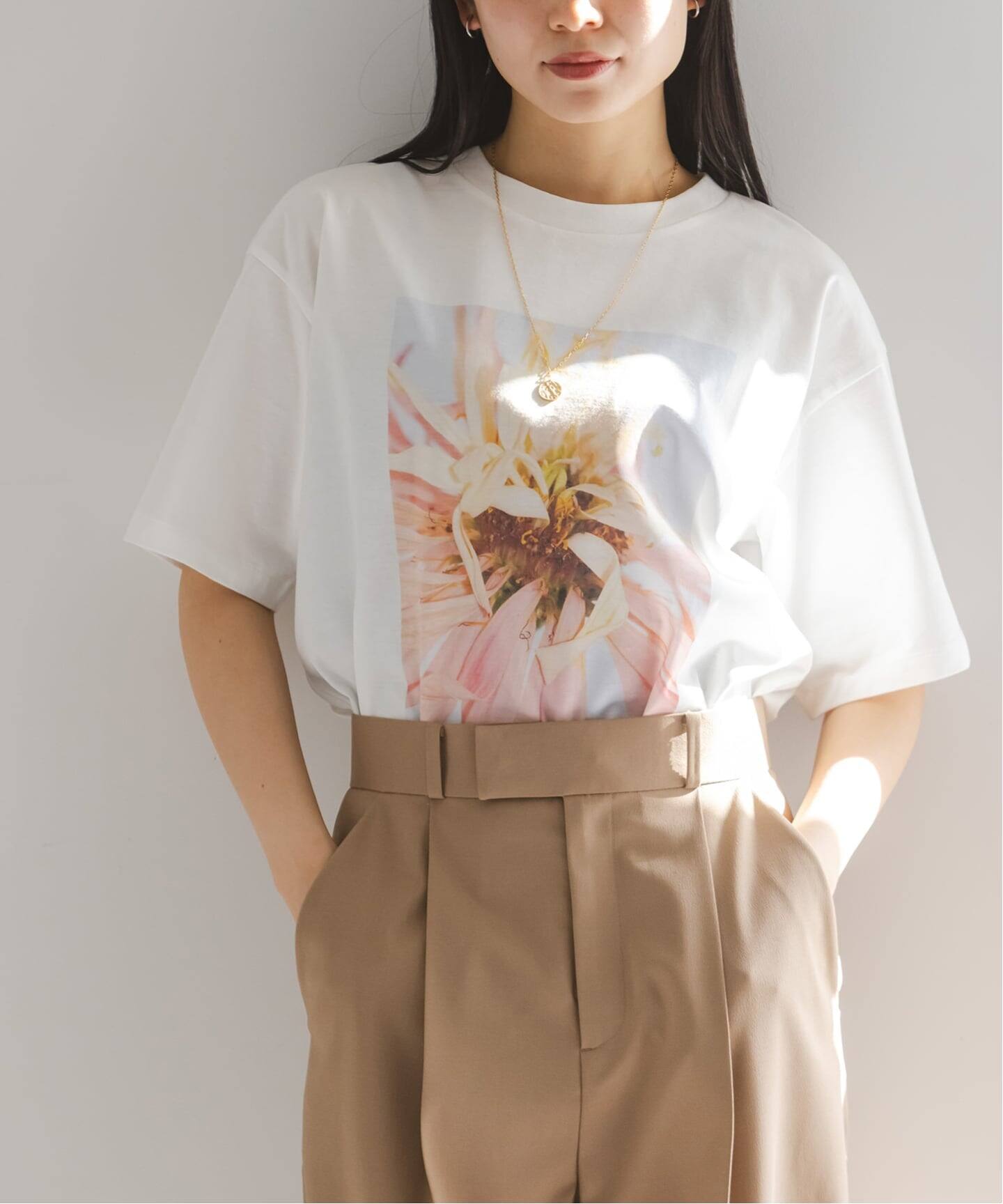 フラワーフォトプリントT（Tシャツ／カットソー）｜NOBLE（ノーブル