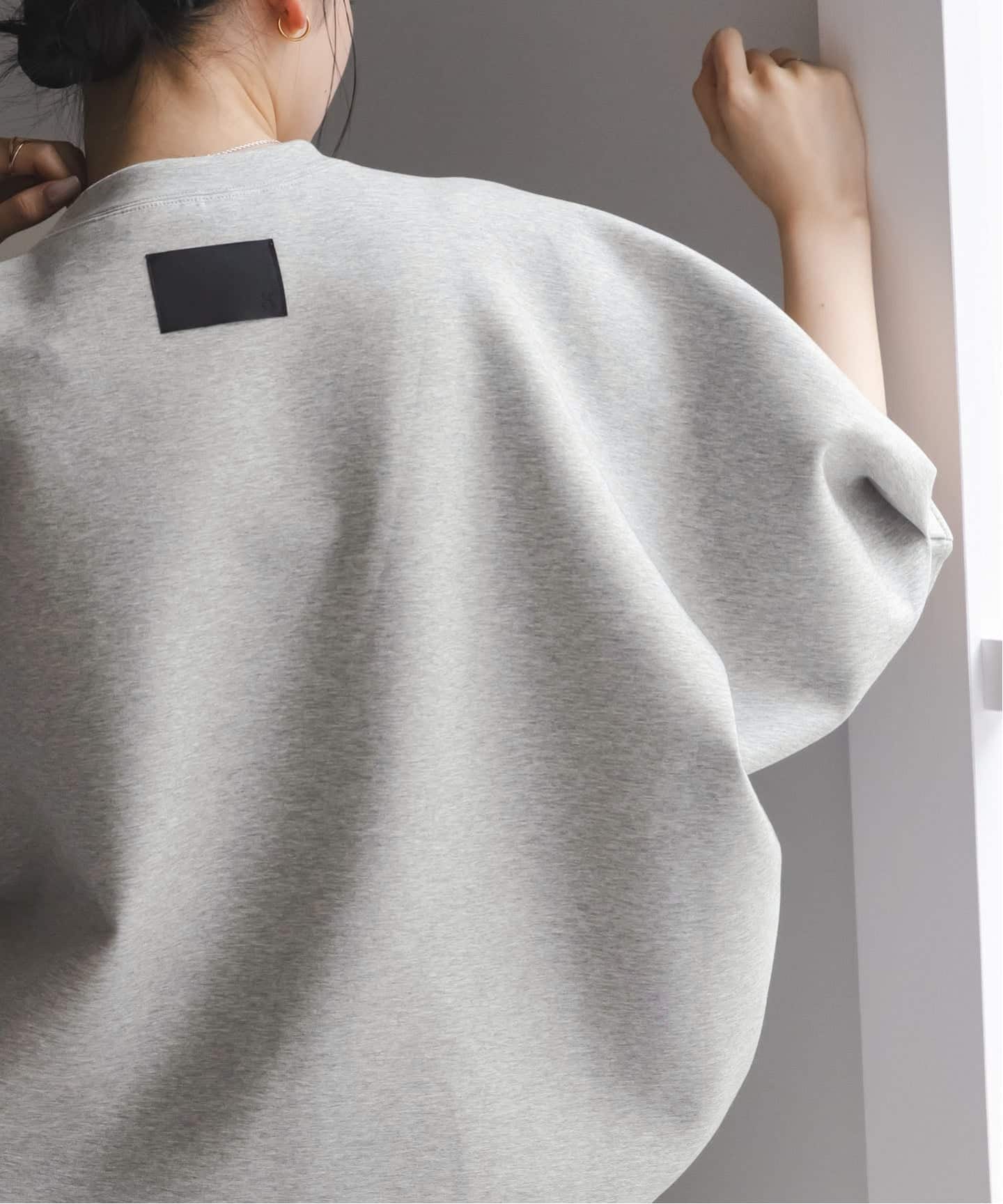 予約》COG THE BIGSMOKE/コグザビッグスモーク HELLEN PENTAGON TOP（T