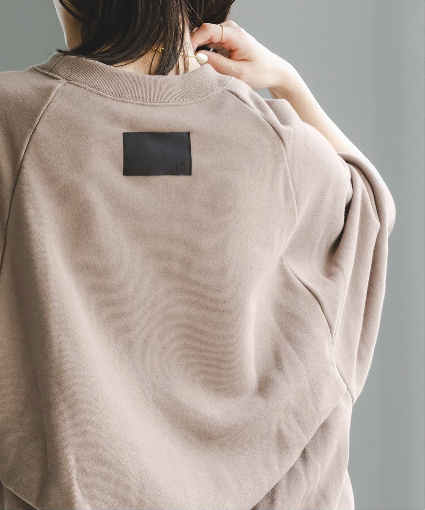 予約》COG THE BIGSMOKE/コグザビッグスモーク OLIVER PUFFY HEM TOP