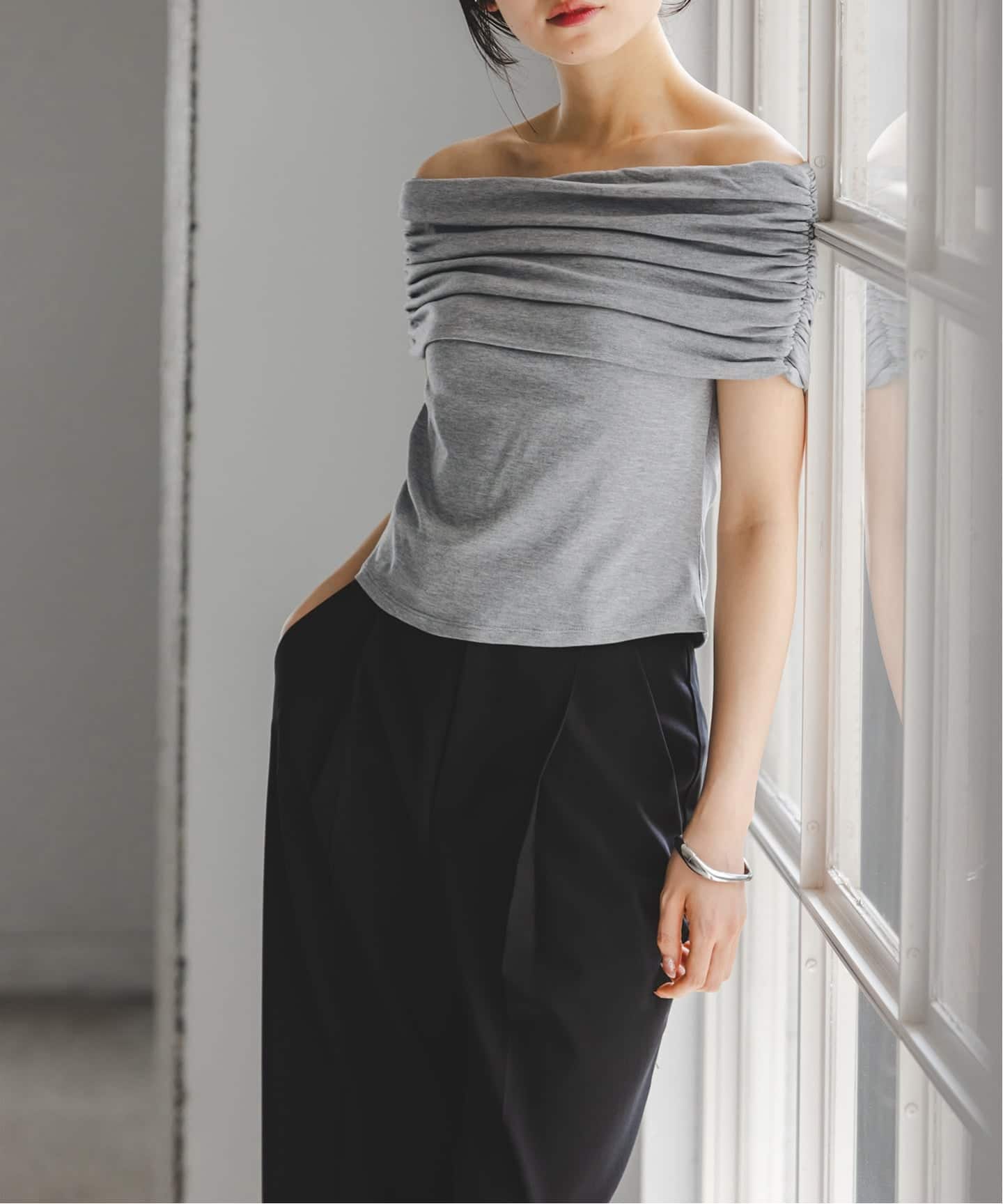 determ/デターム Collagen Gathered Off- Shoulder（Tシャツ