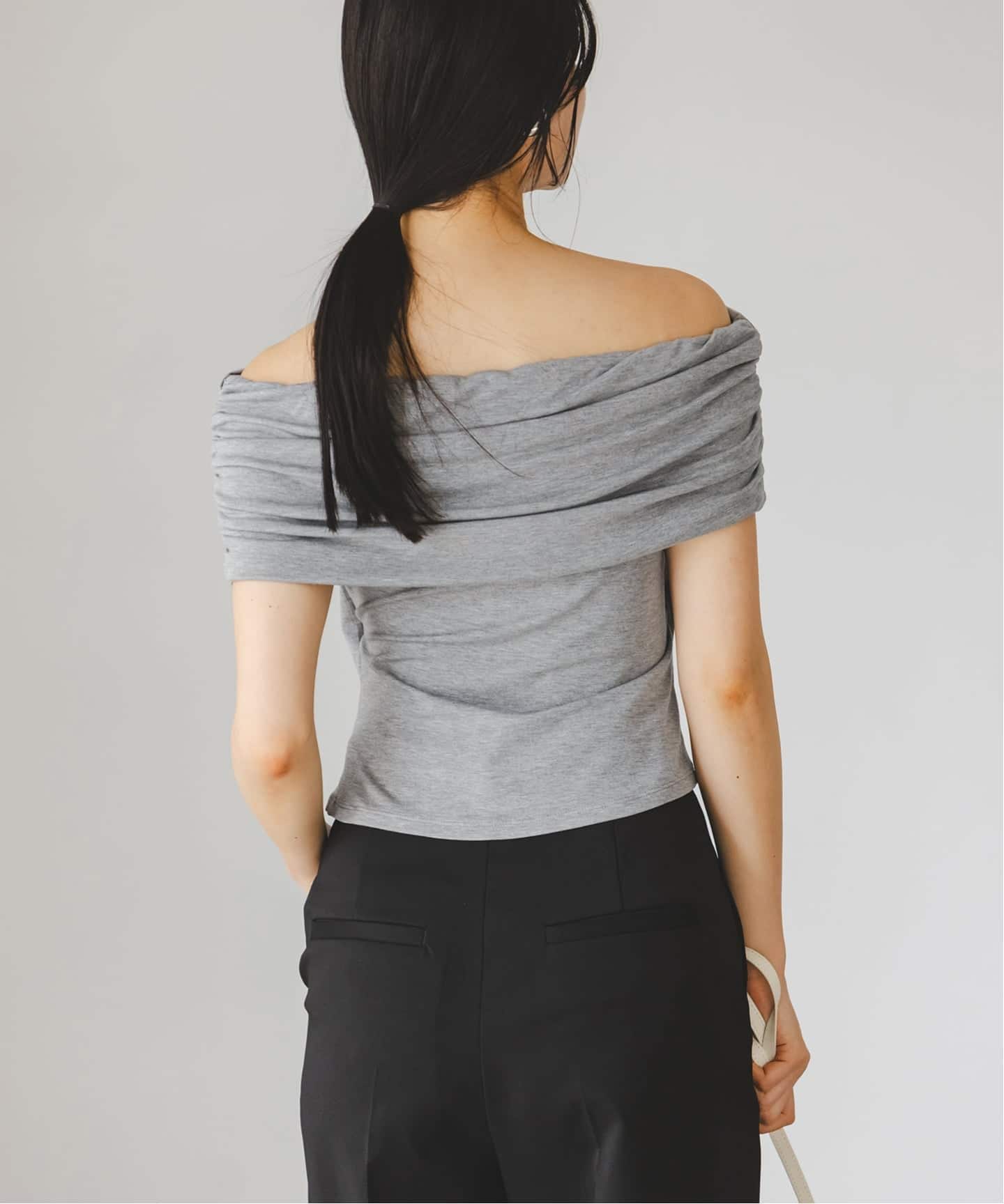 determ/デターム Collagen Gathered Off- Shoulder（Tシャツ