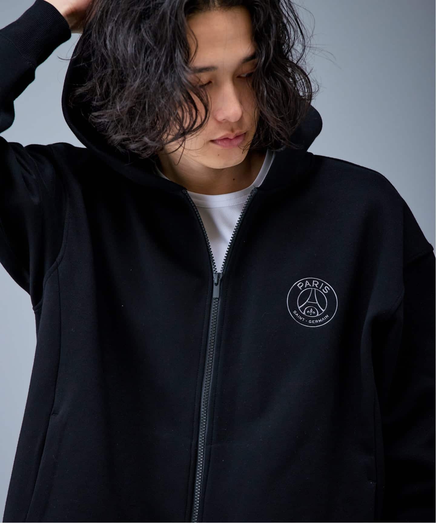 Paris Saint-Germain / パリ・サン＝ジェルマン】JP DUAL LAYER ZIP